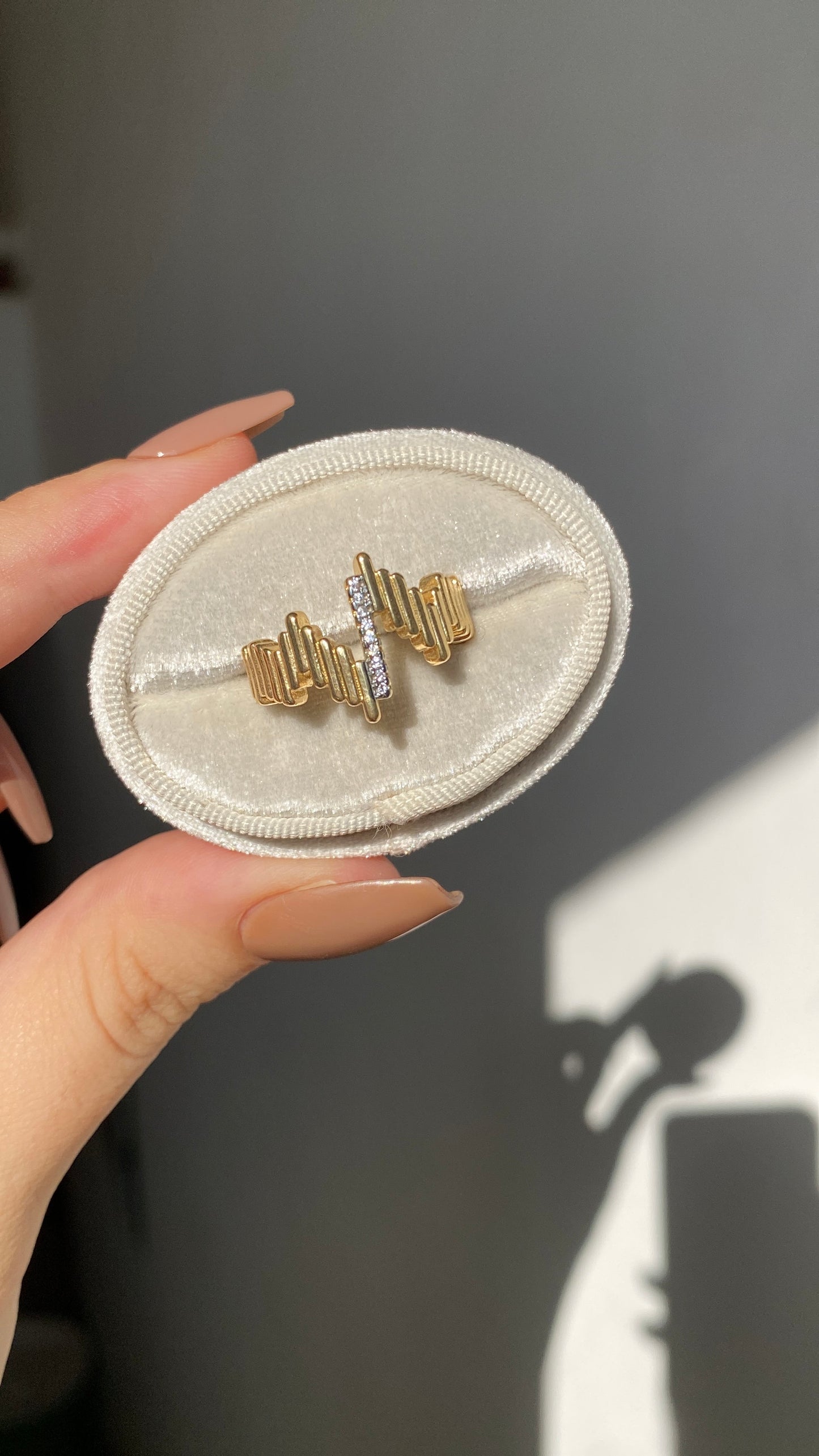 Zigzag ring