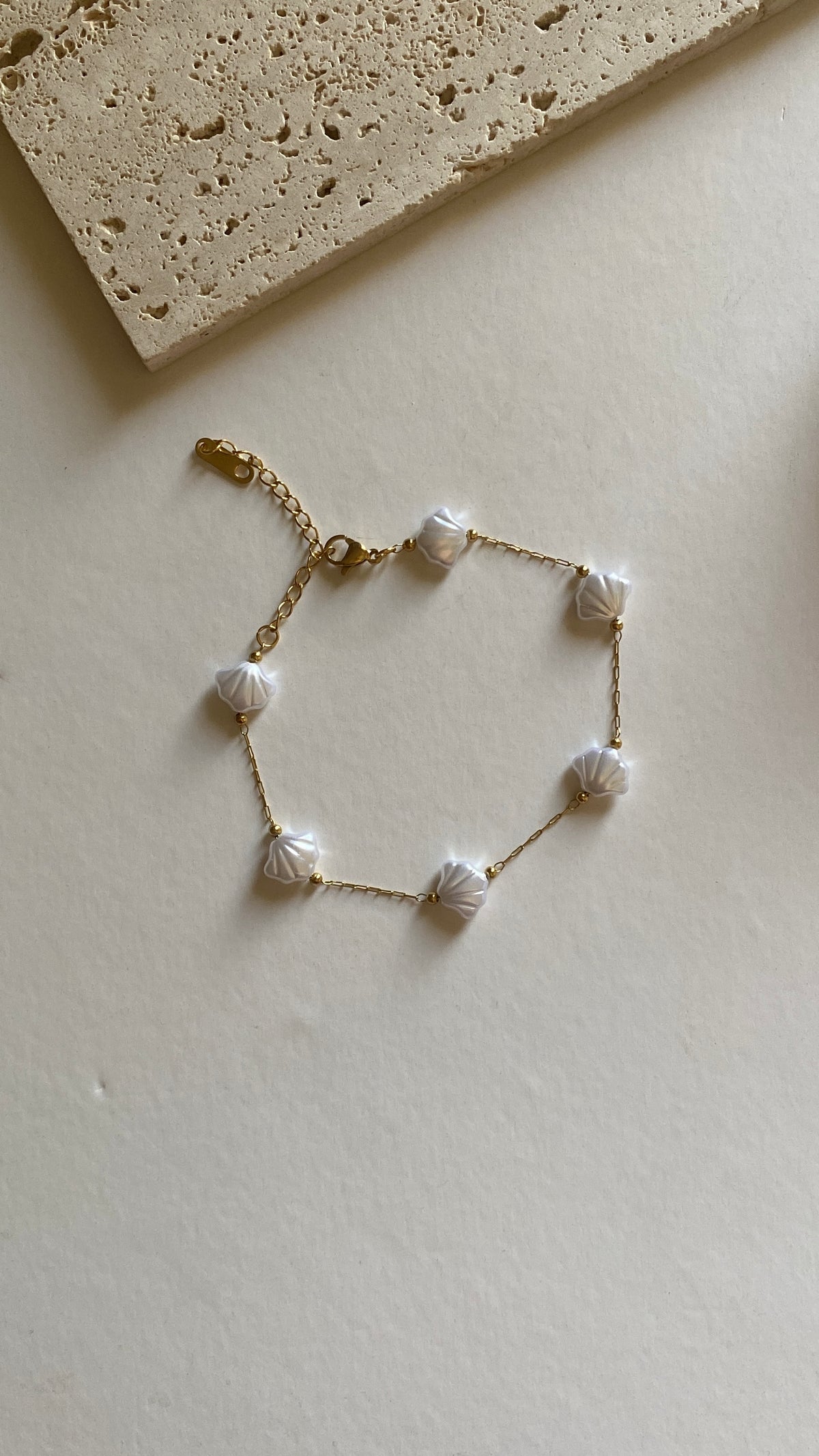 Sea shell bracelet