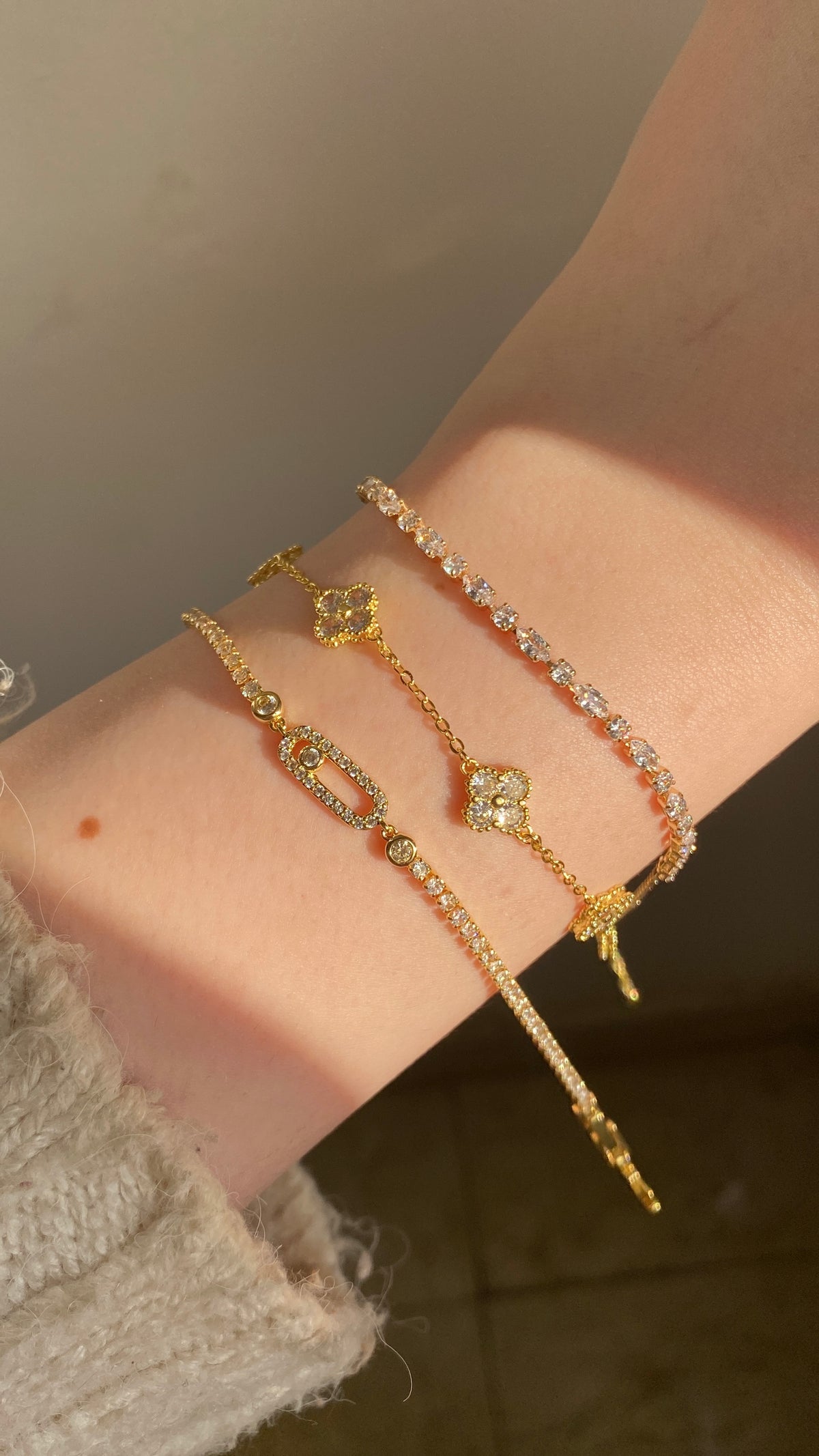 Move and Vancleef bracelets