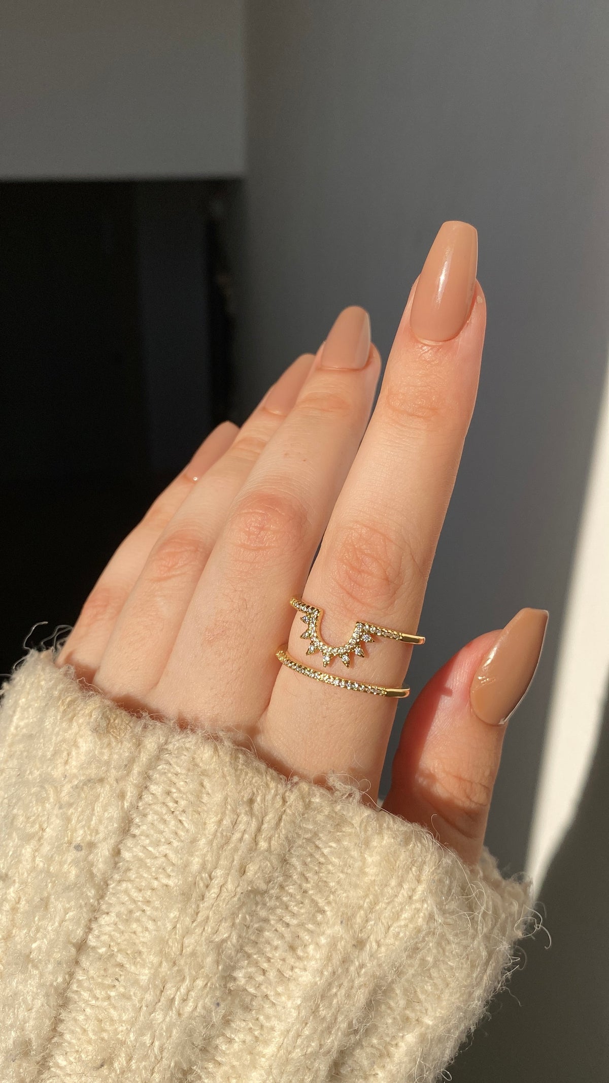 Hollow sun ring