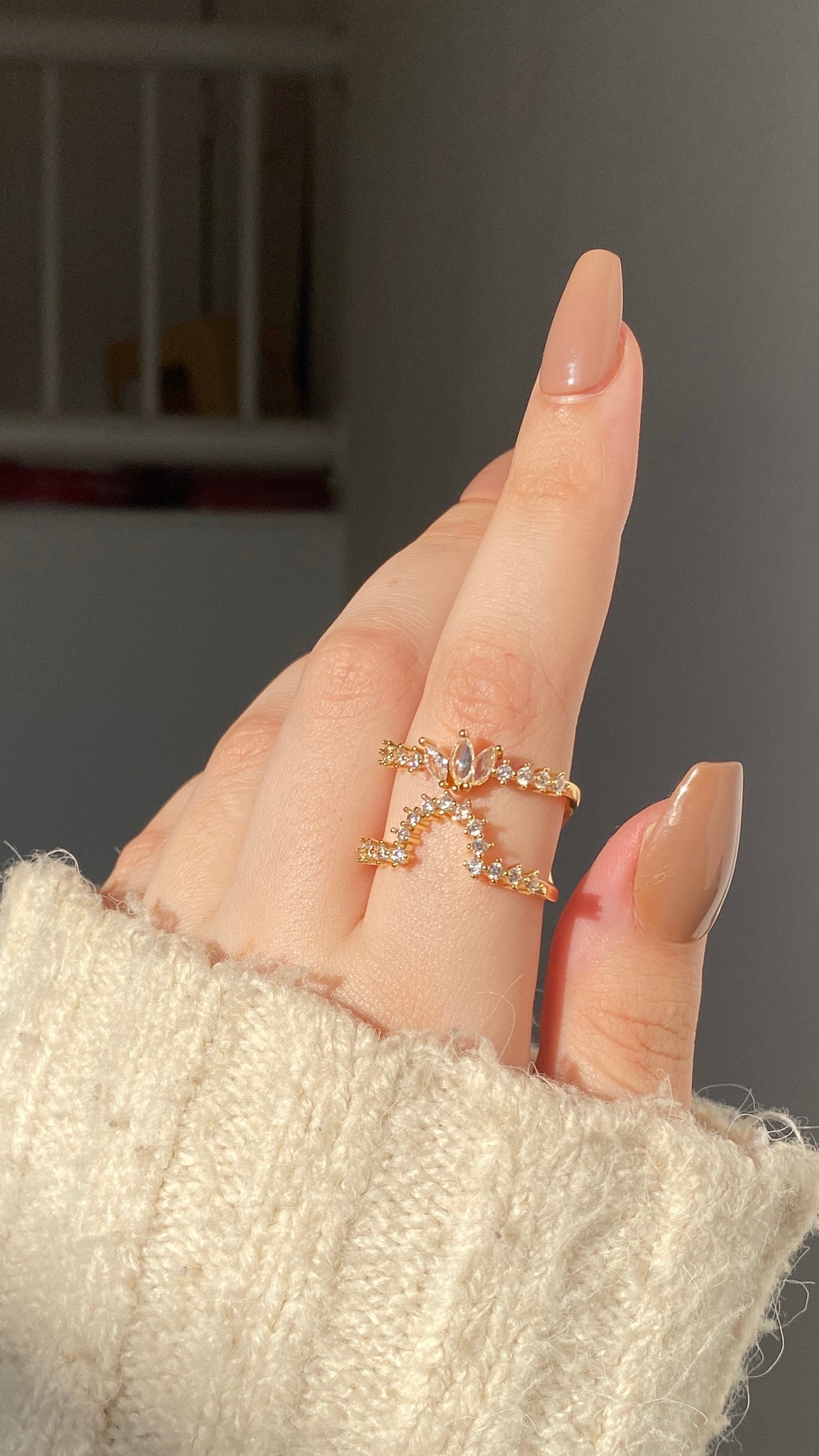 Layered crown ring