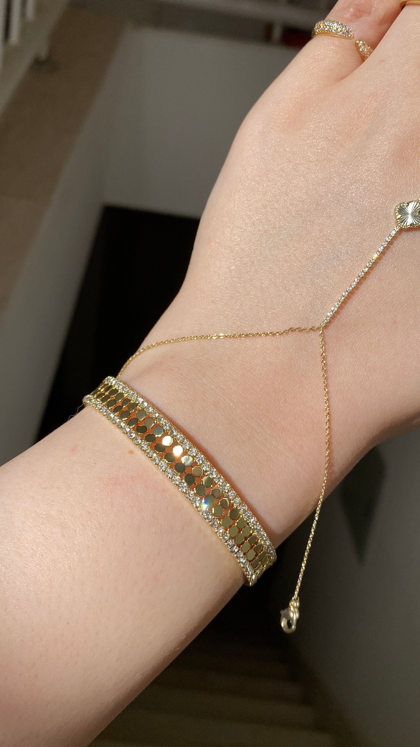 Vancleef handchain stacking