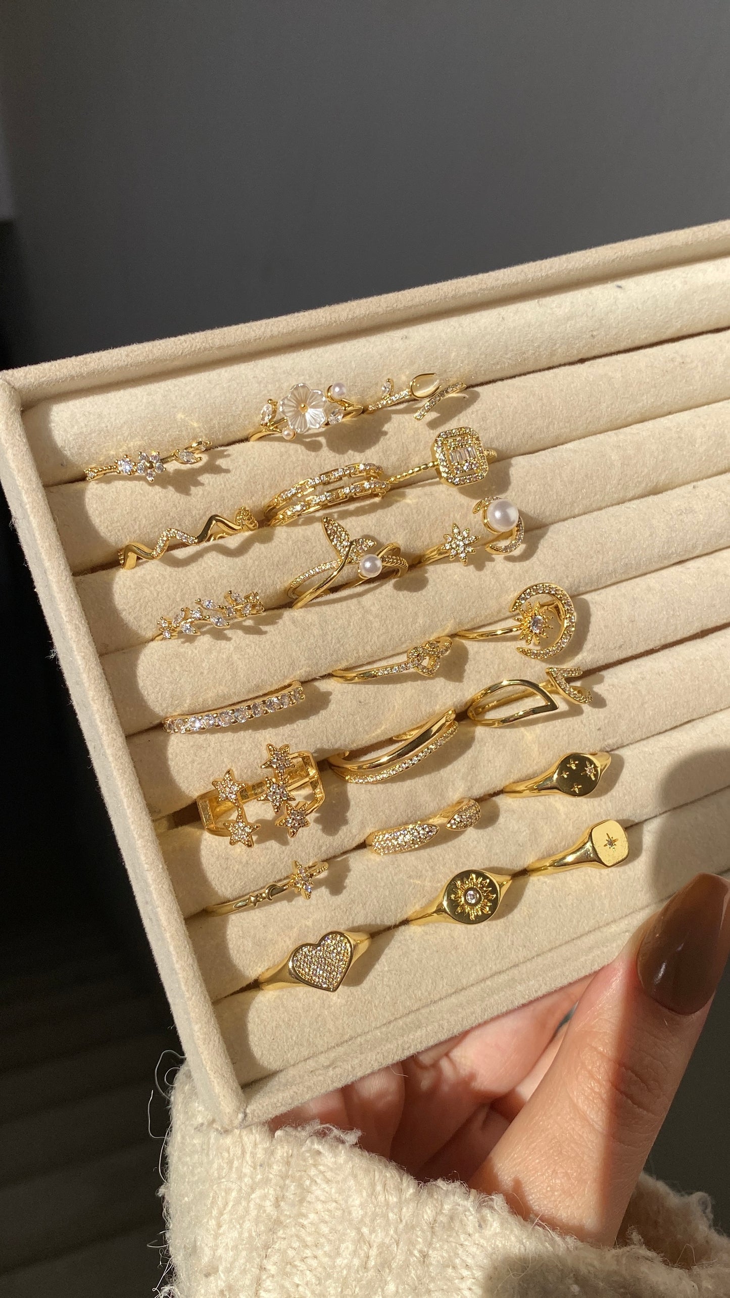 Flower and heart rings