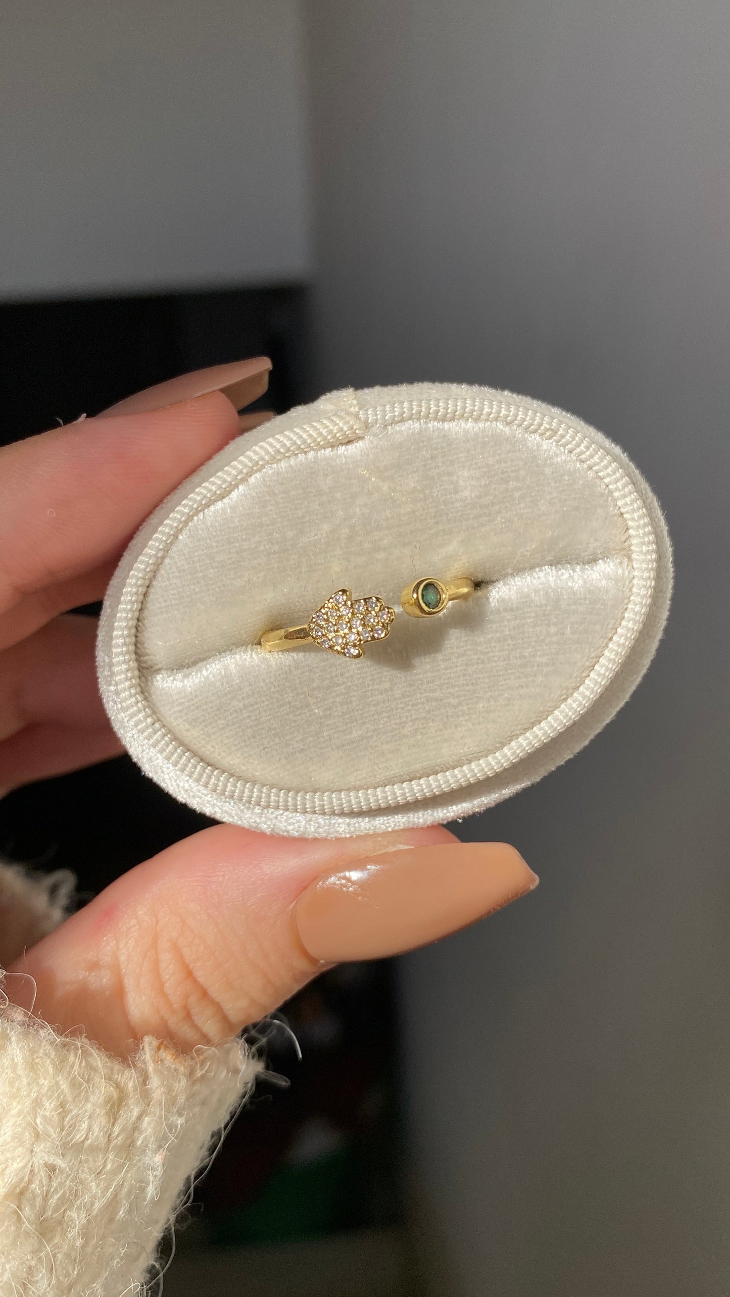Hand and stone ring