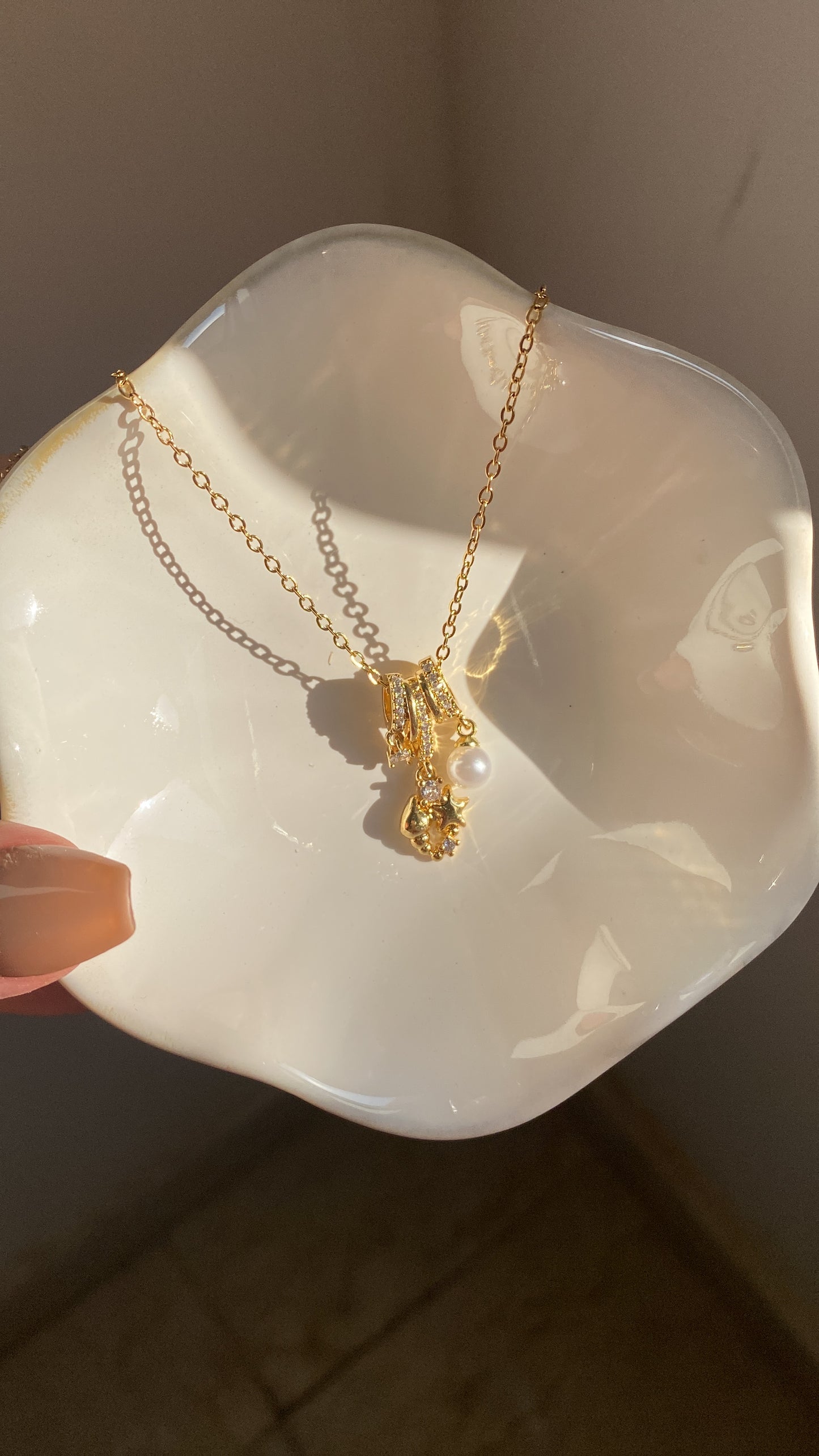 Seashell and pearl necklace