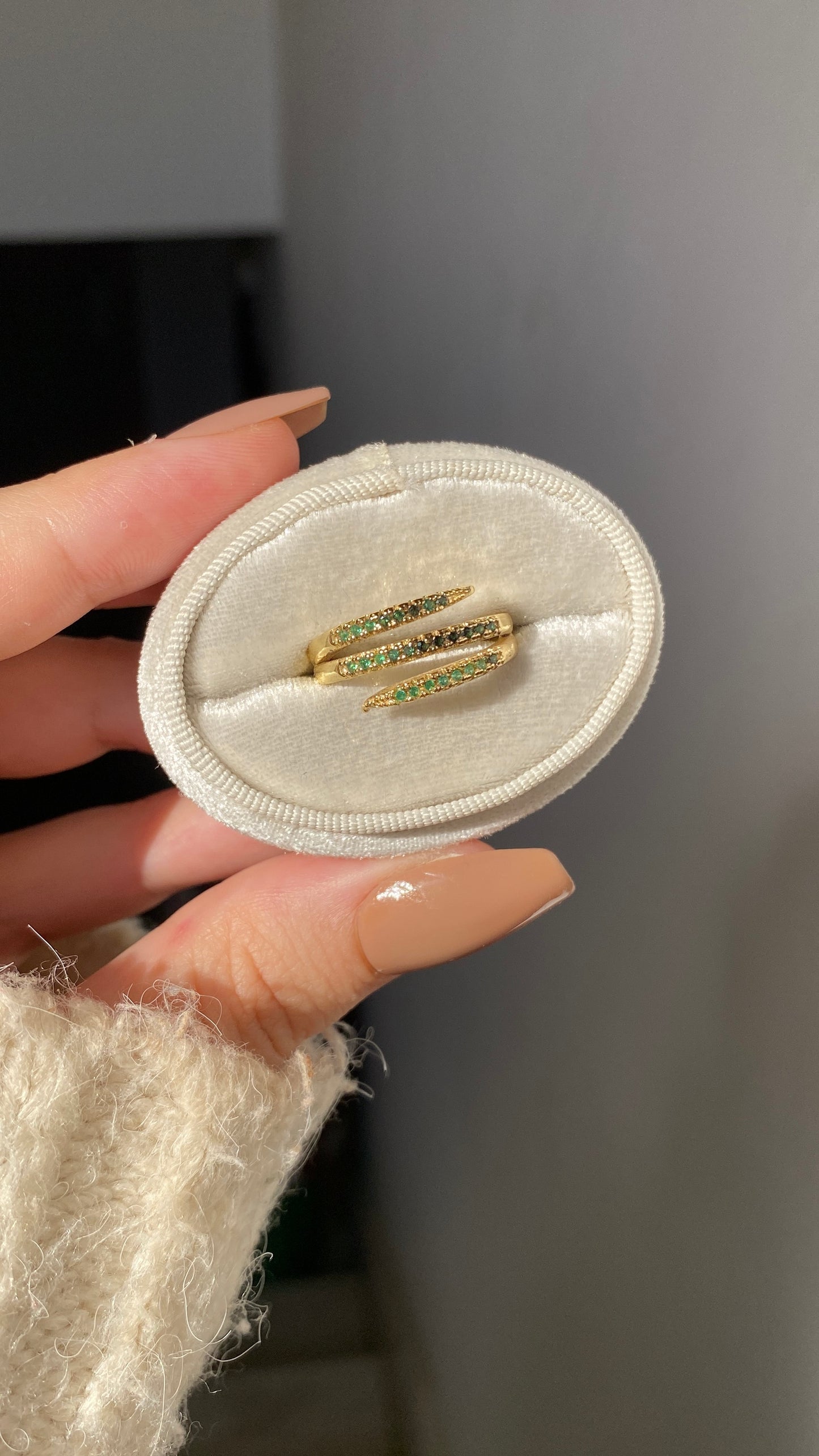 Linear green ring