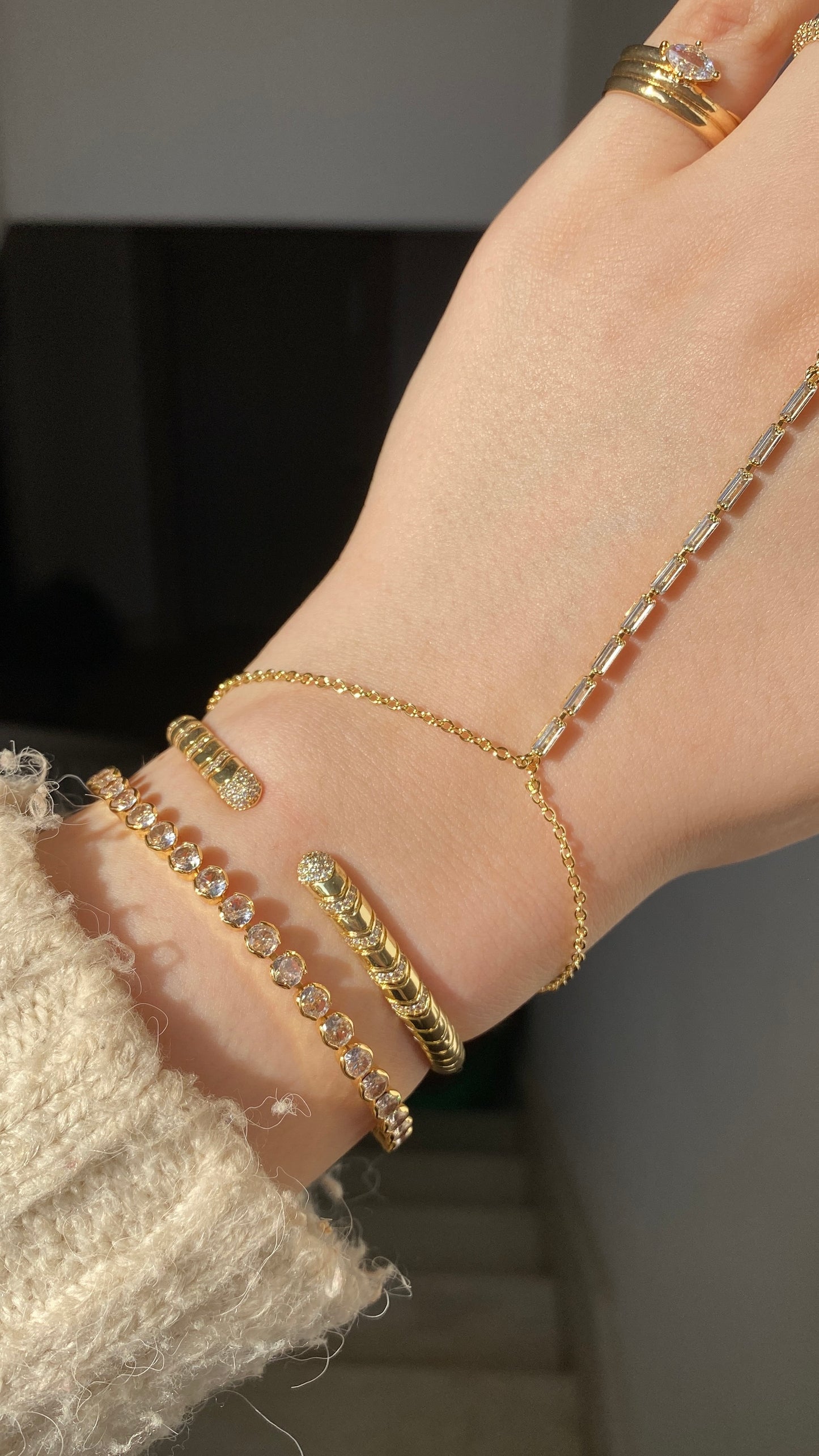 Tennis handchain stack