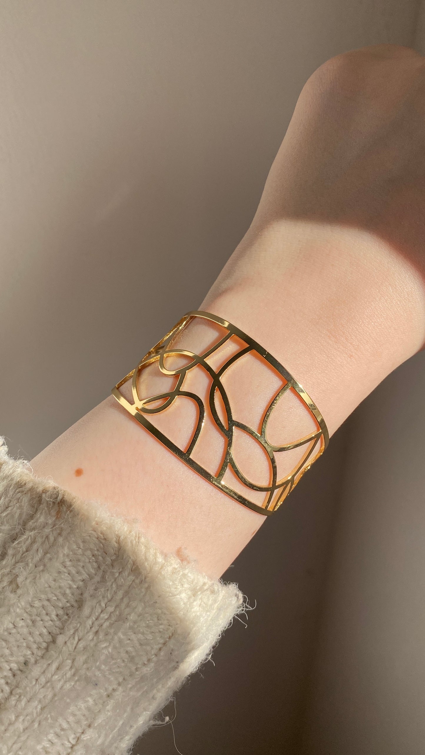 Halo bangle