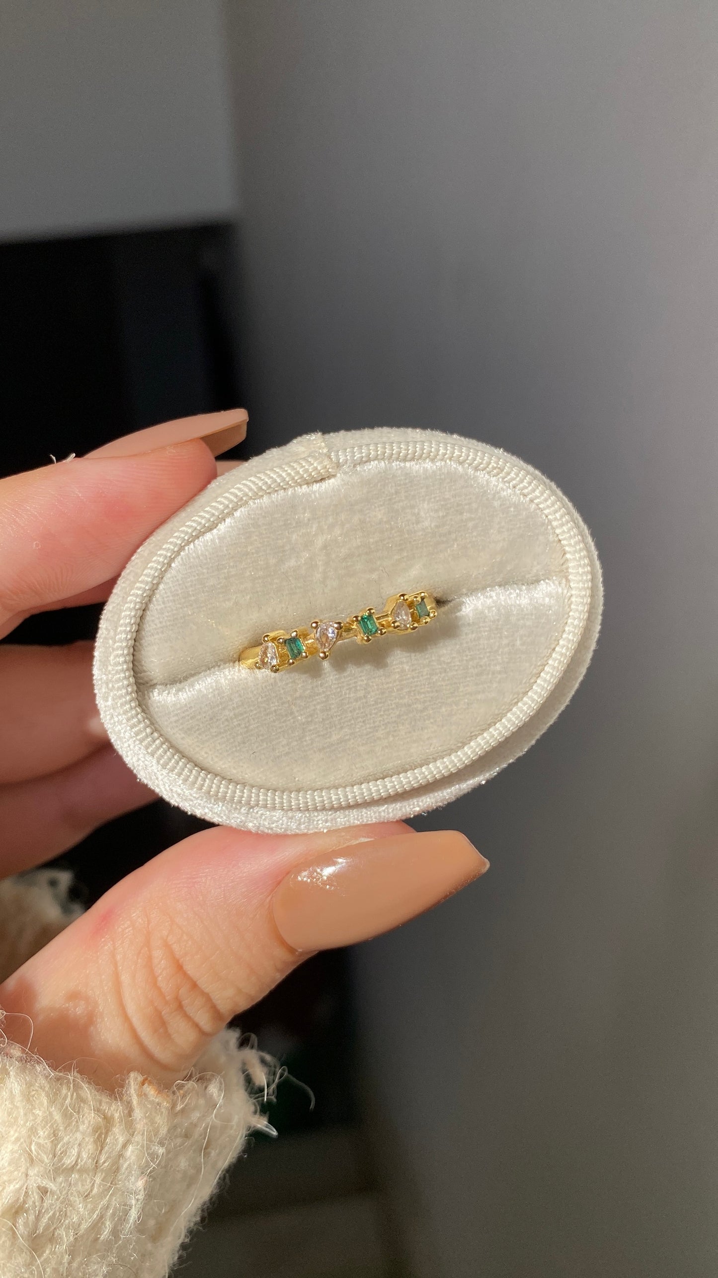 Mixed stones ring