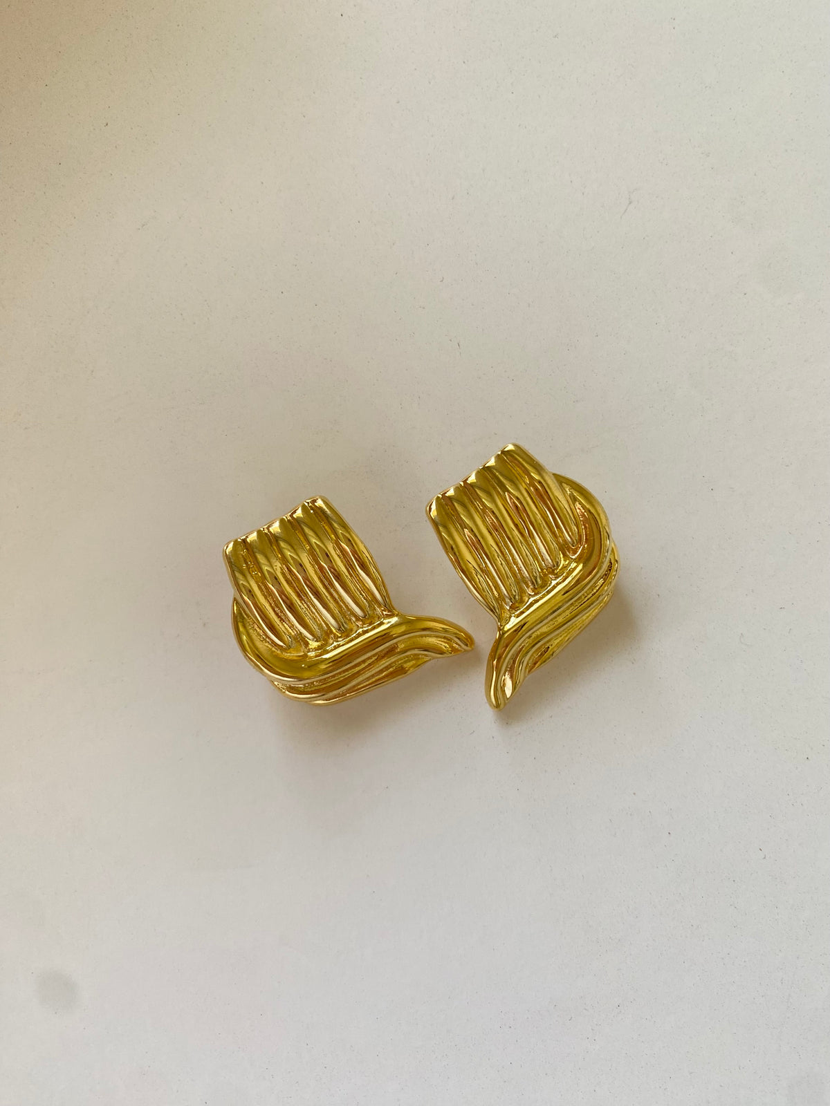 Waves earrings
