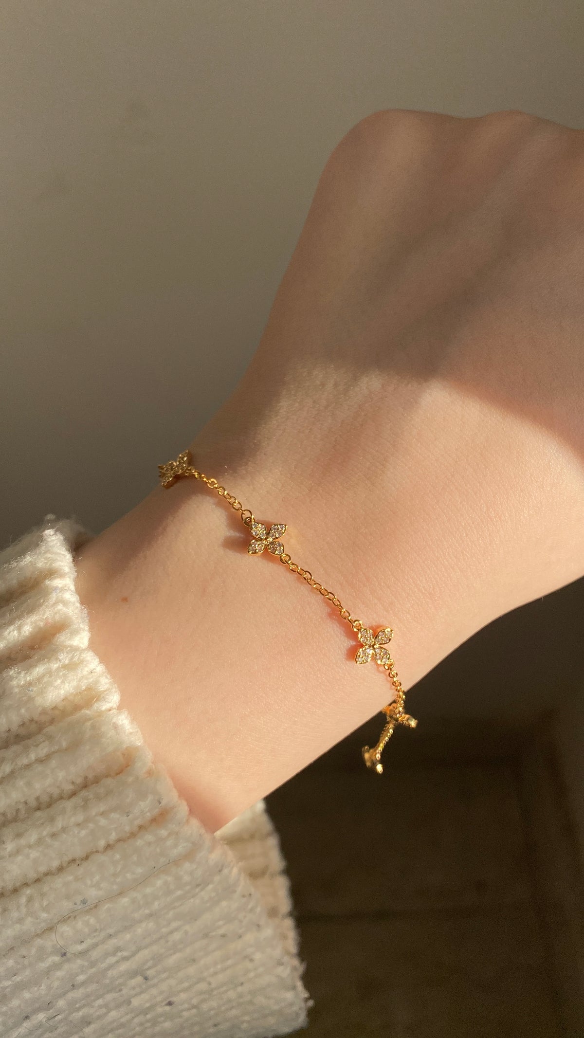 Petite flowers bracelet