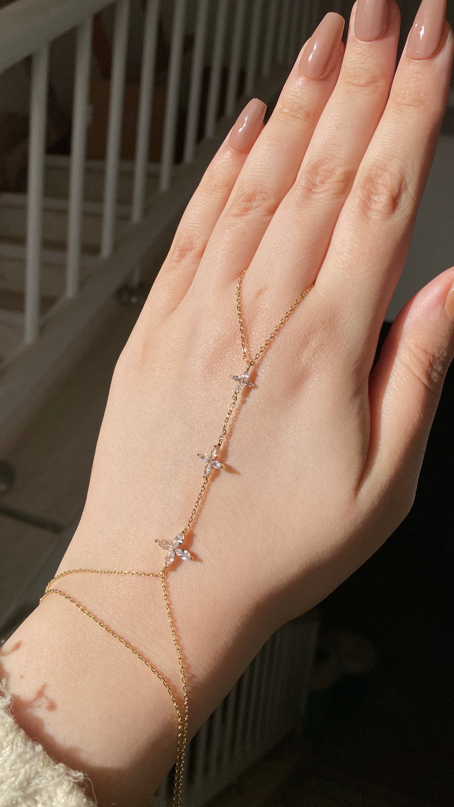 Flowers handchain