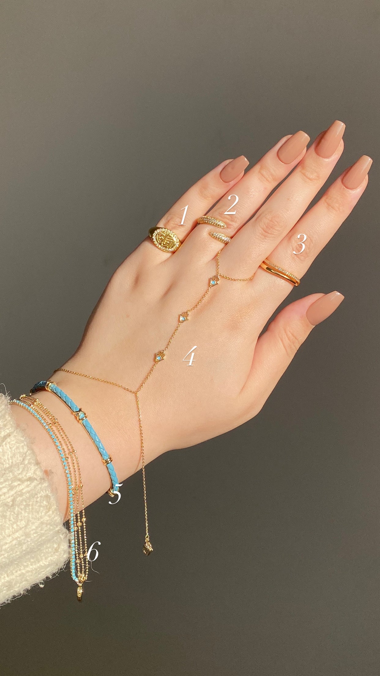 Handchain stacking