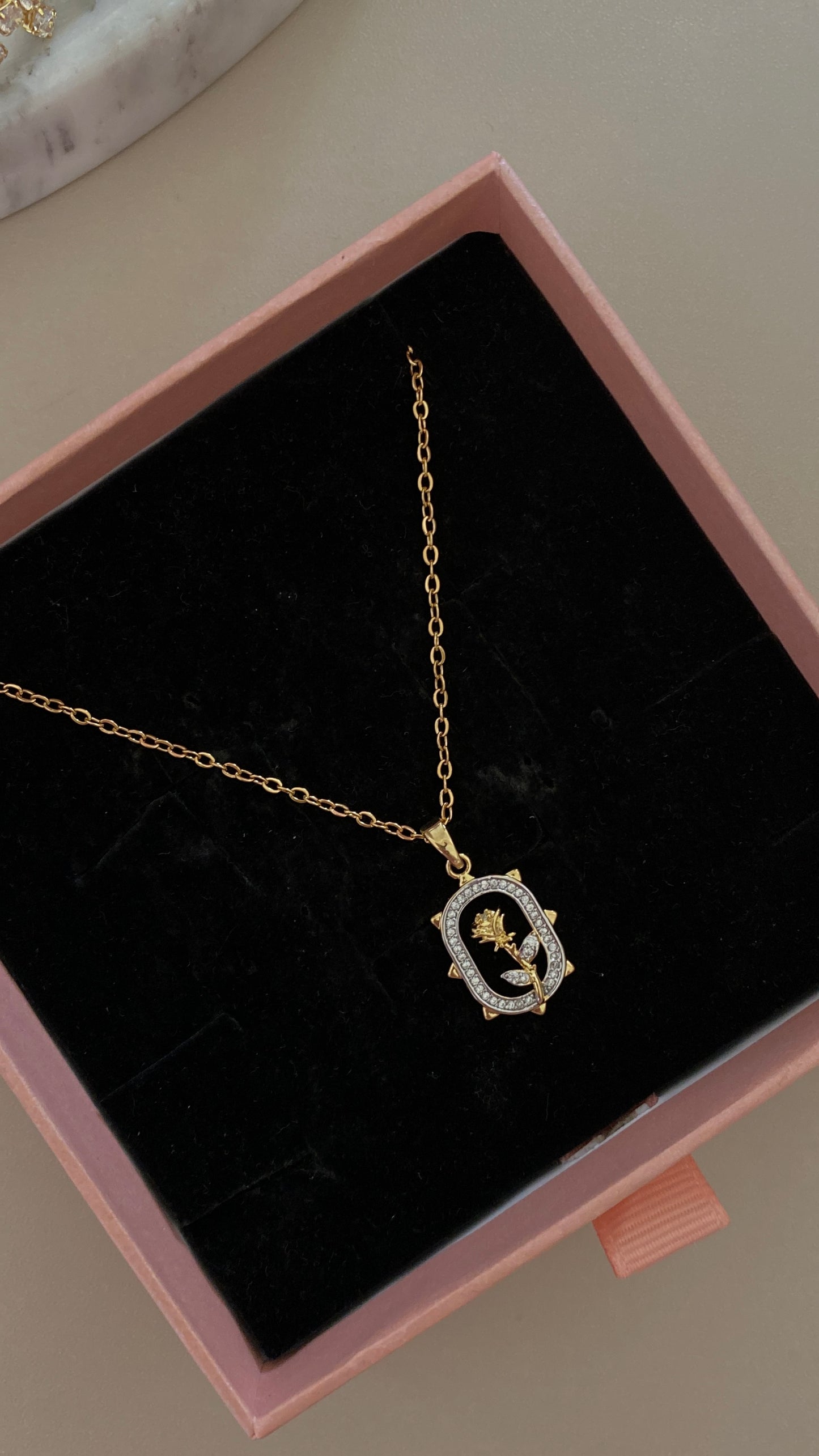Silver flower necklace