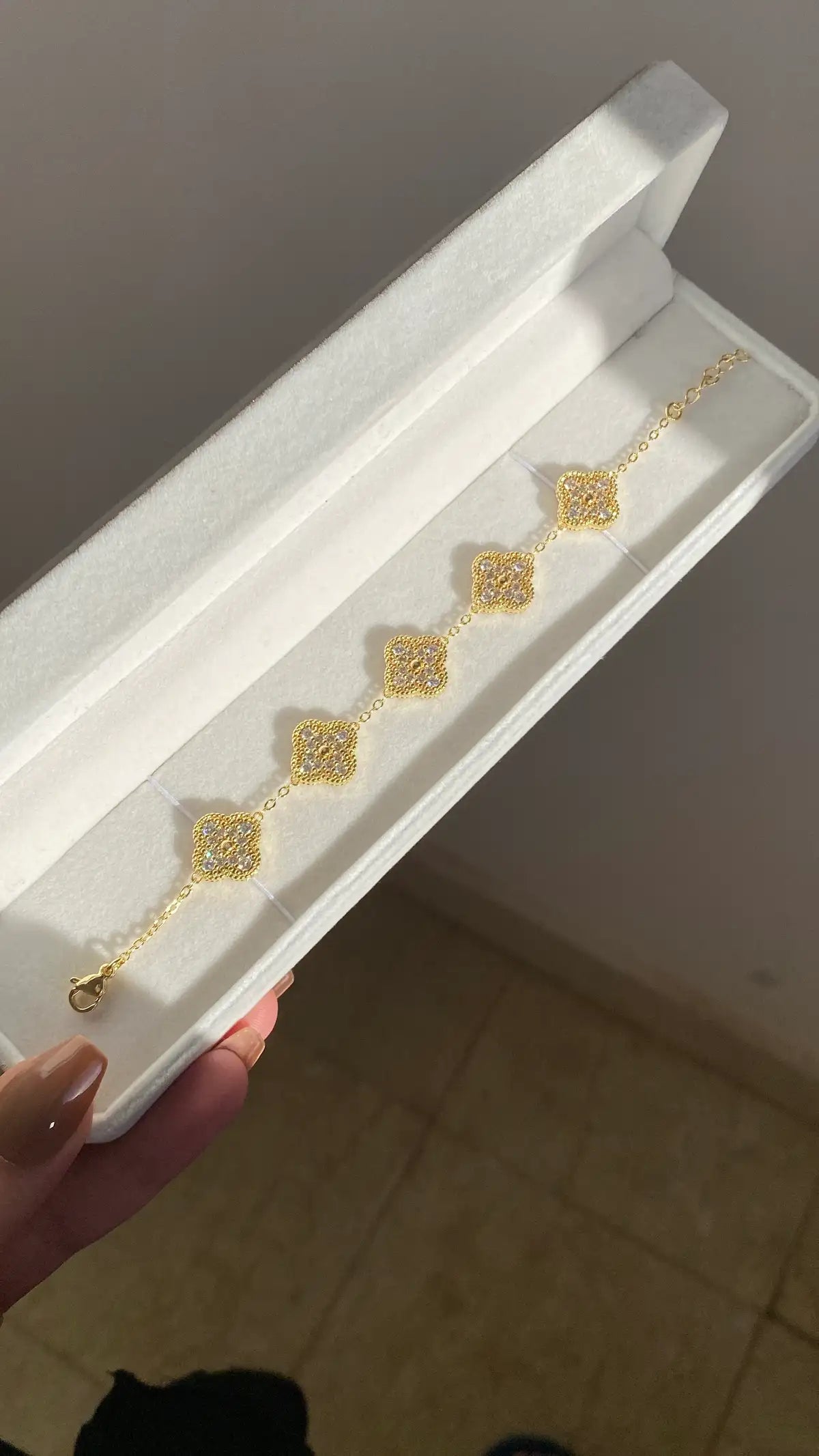 Shiny vancleef bracelet