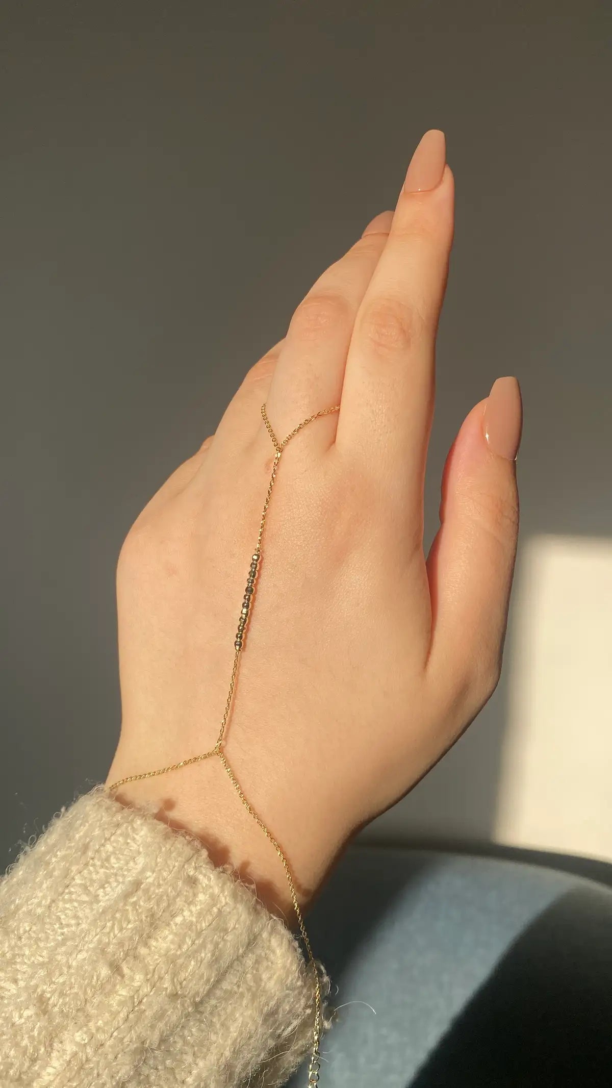 Shiny hand chain