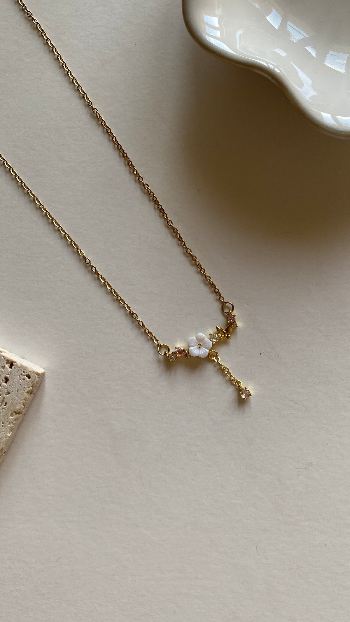 Flower garden necklace