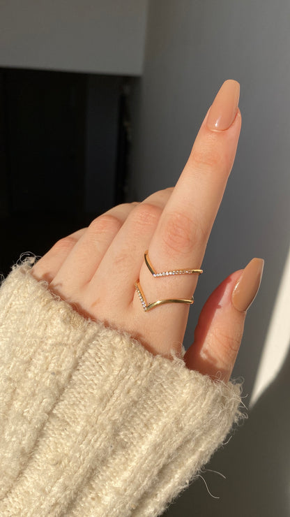 Double V ring