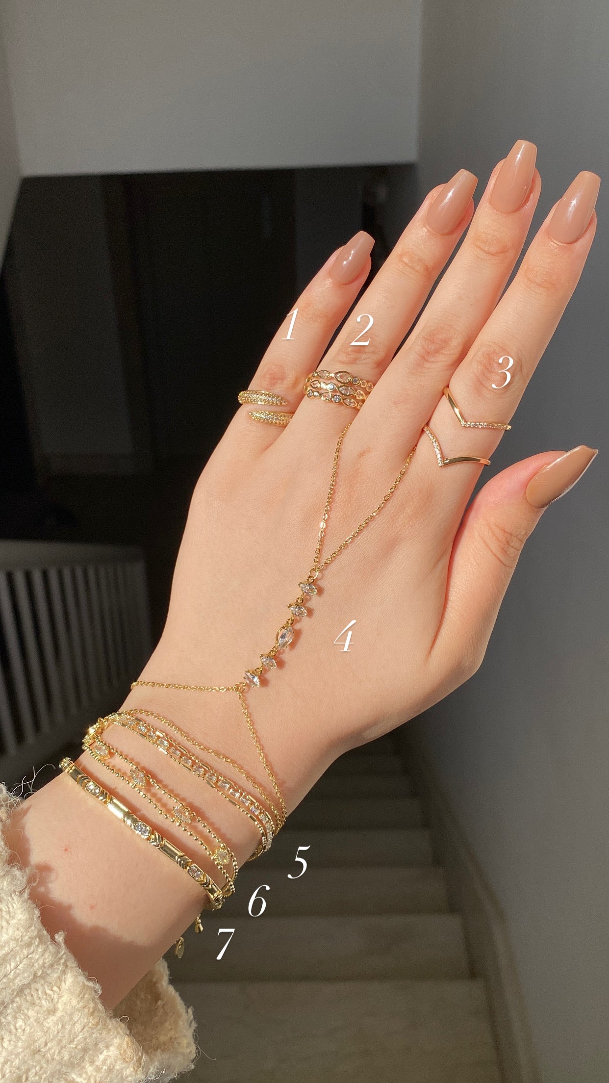 Crystal handchain stack