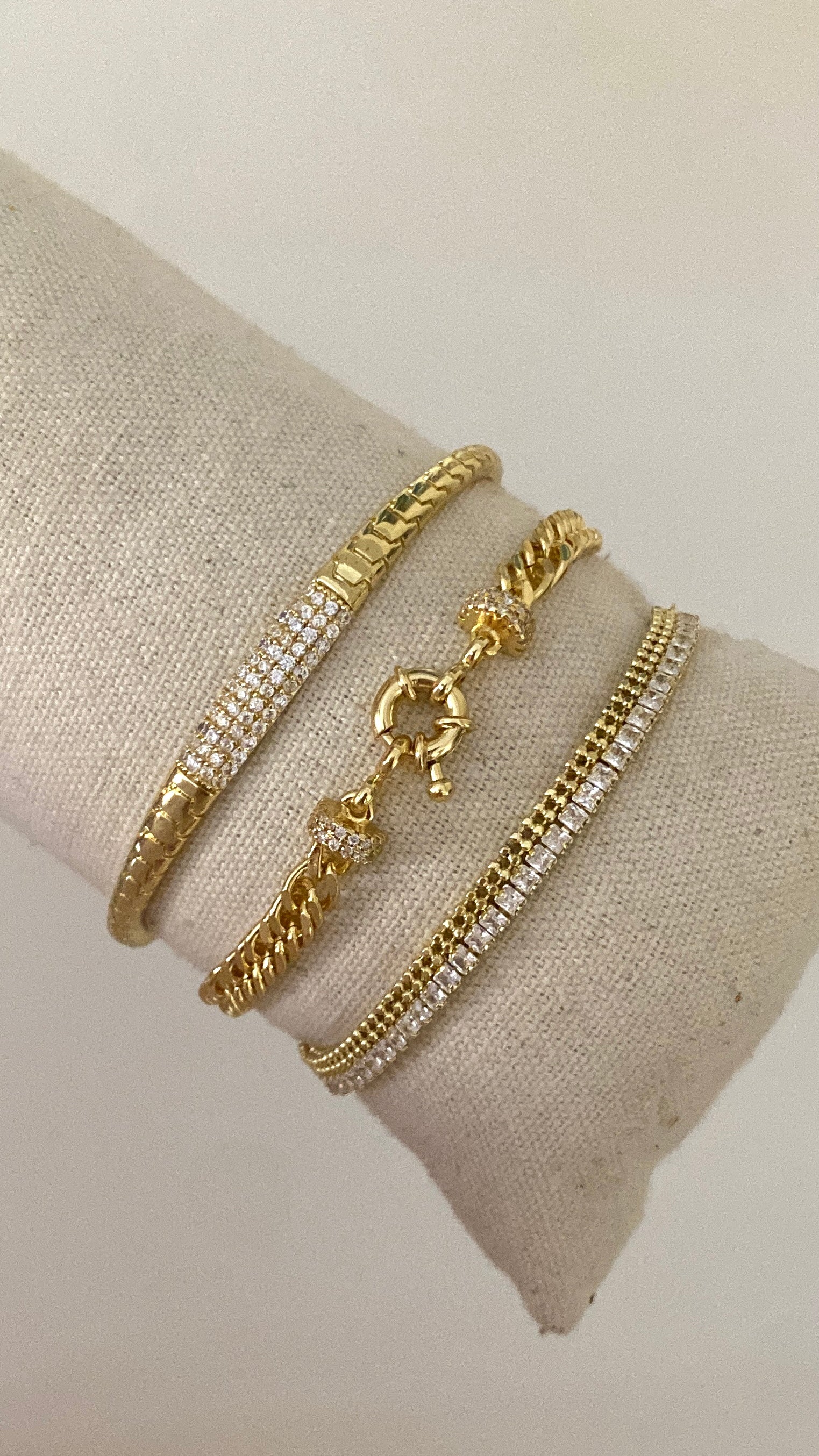Halo link and tennis bracelets