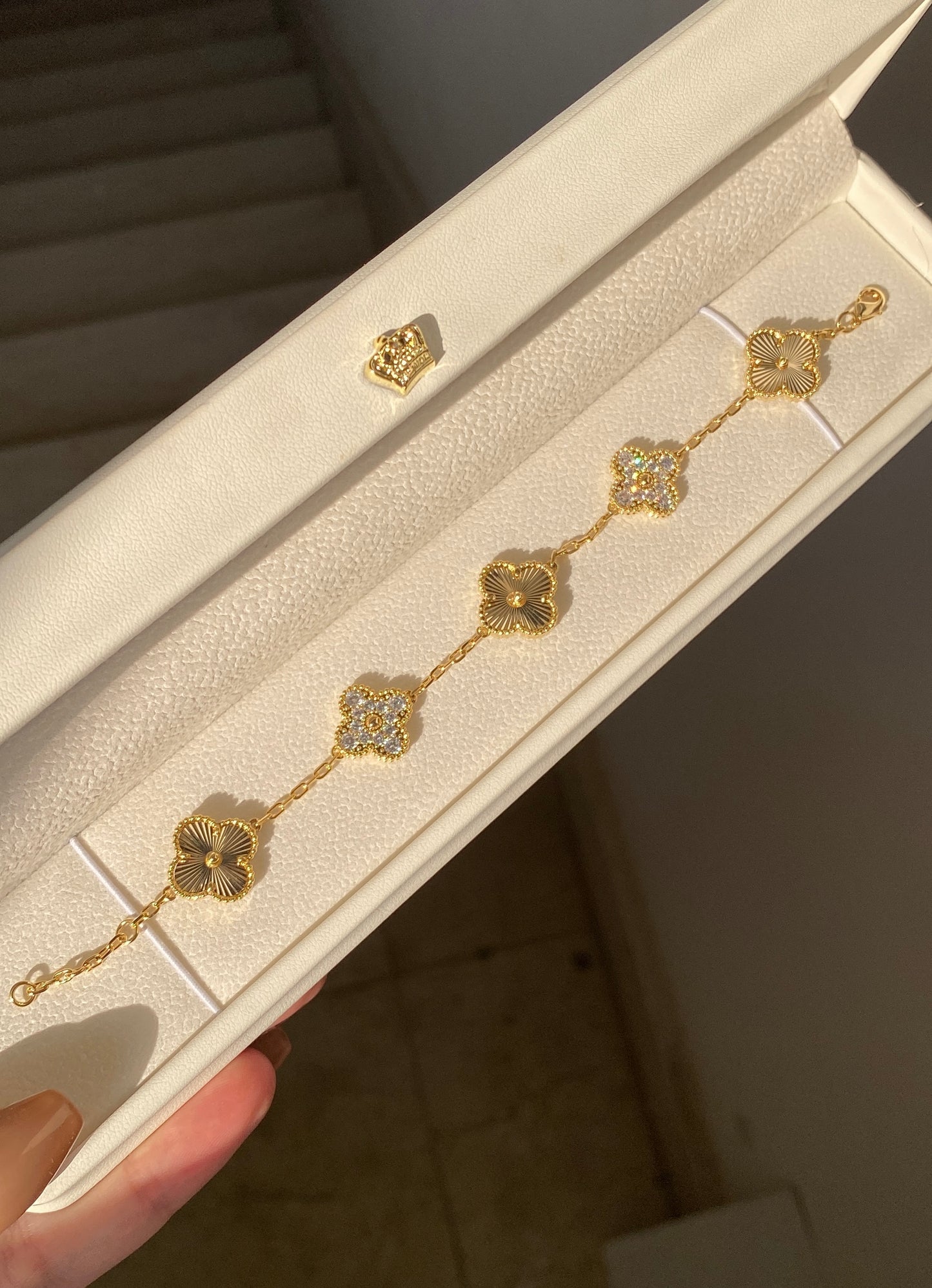 Sparkling vankleef bracelet