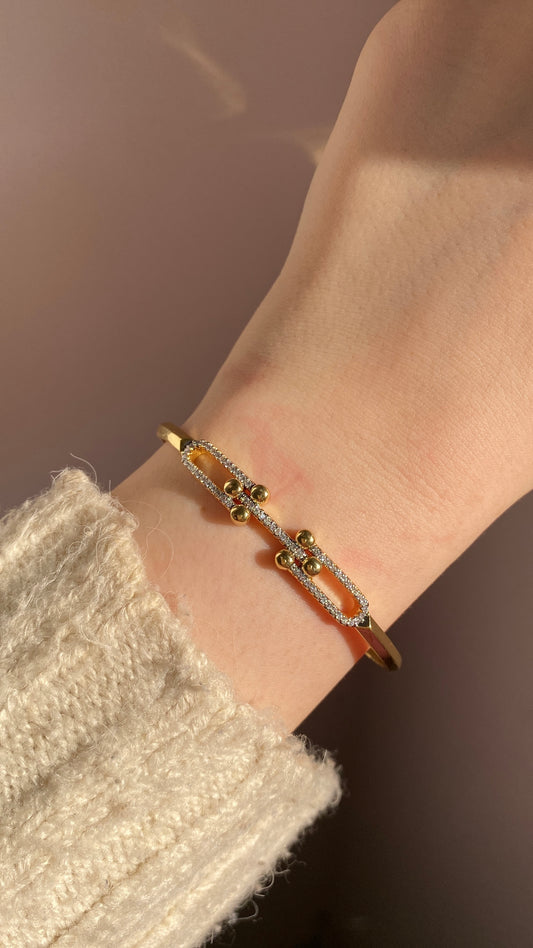 U link bangle