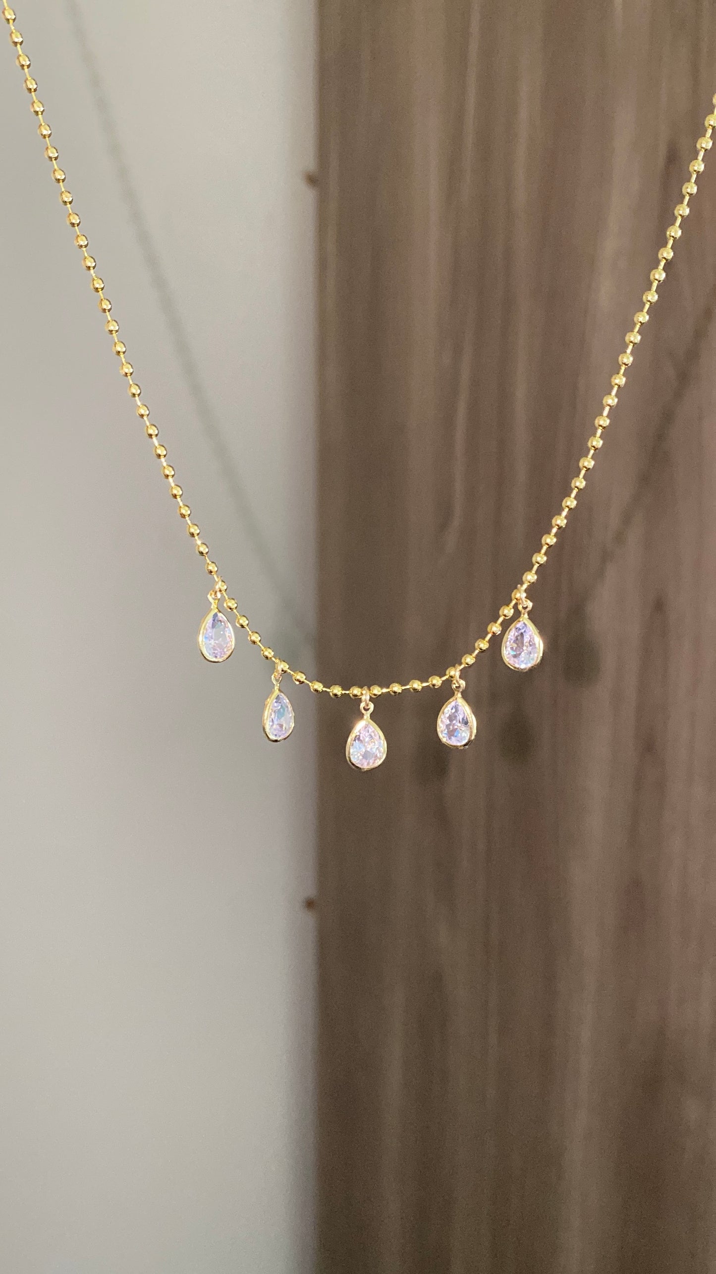 Oval stones necklace
