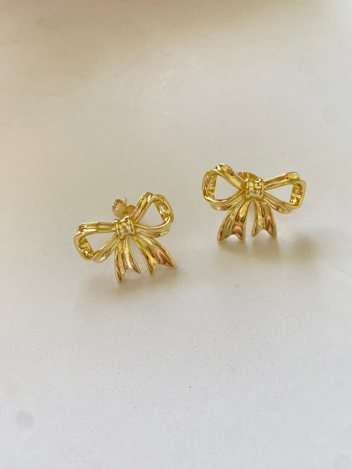 Bow earrings