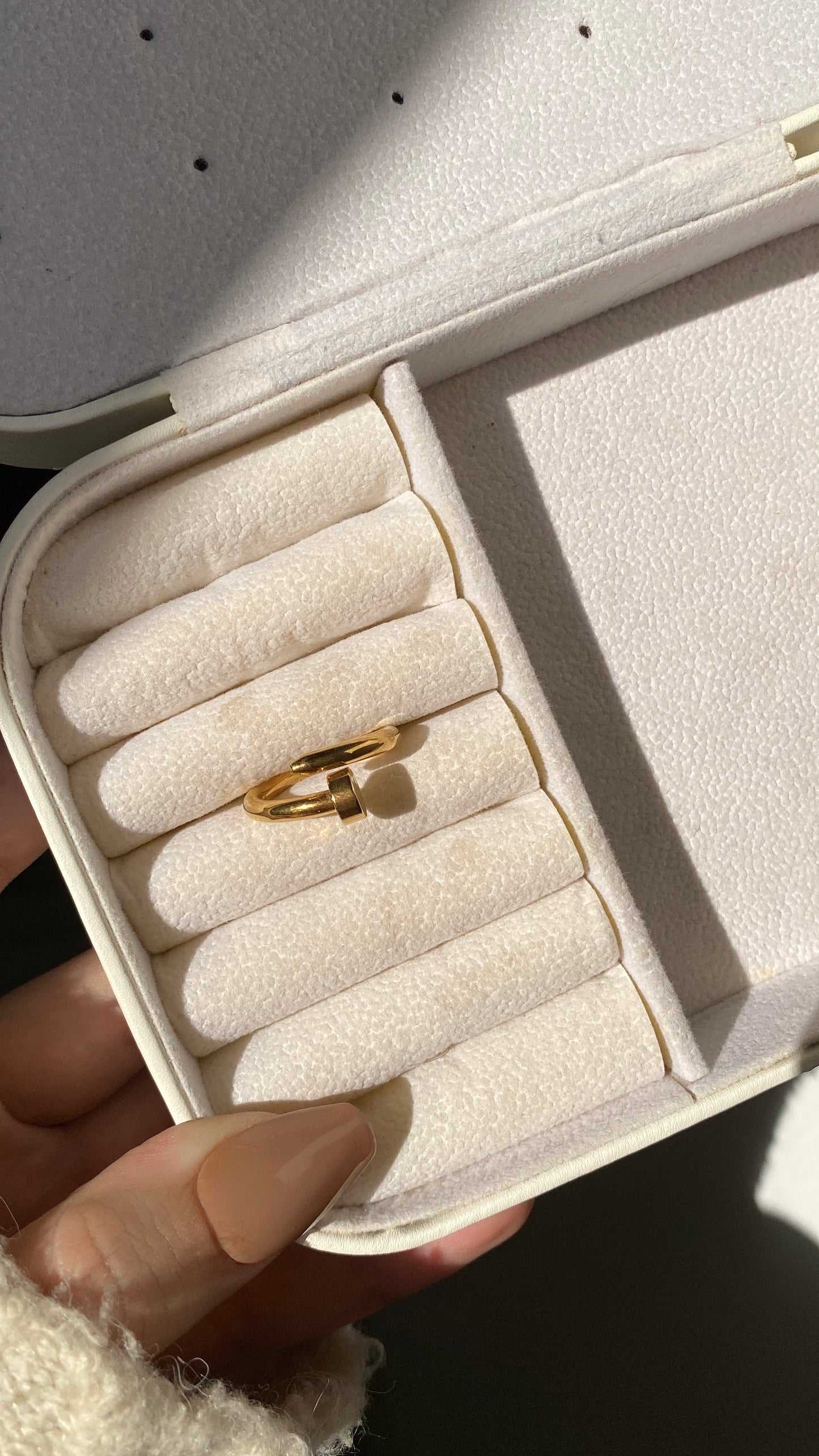 Nail ring