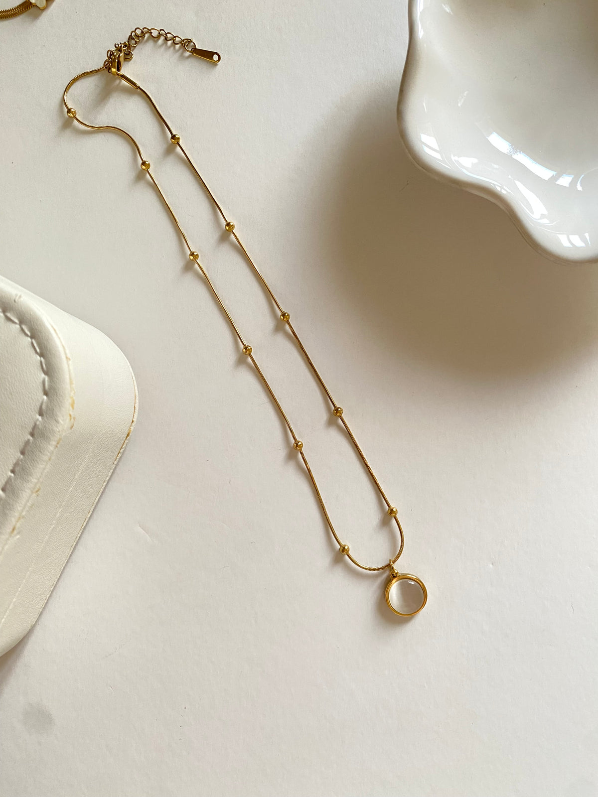 Rounded stone necklace