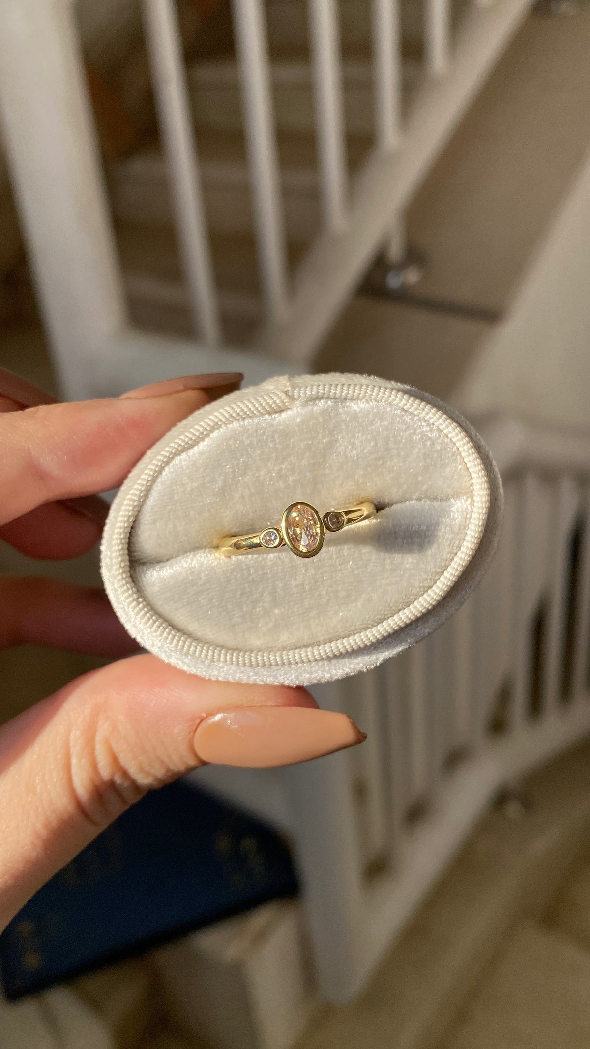 Oval stone ring