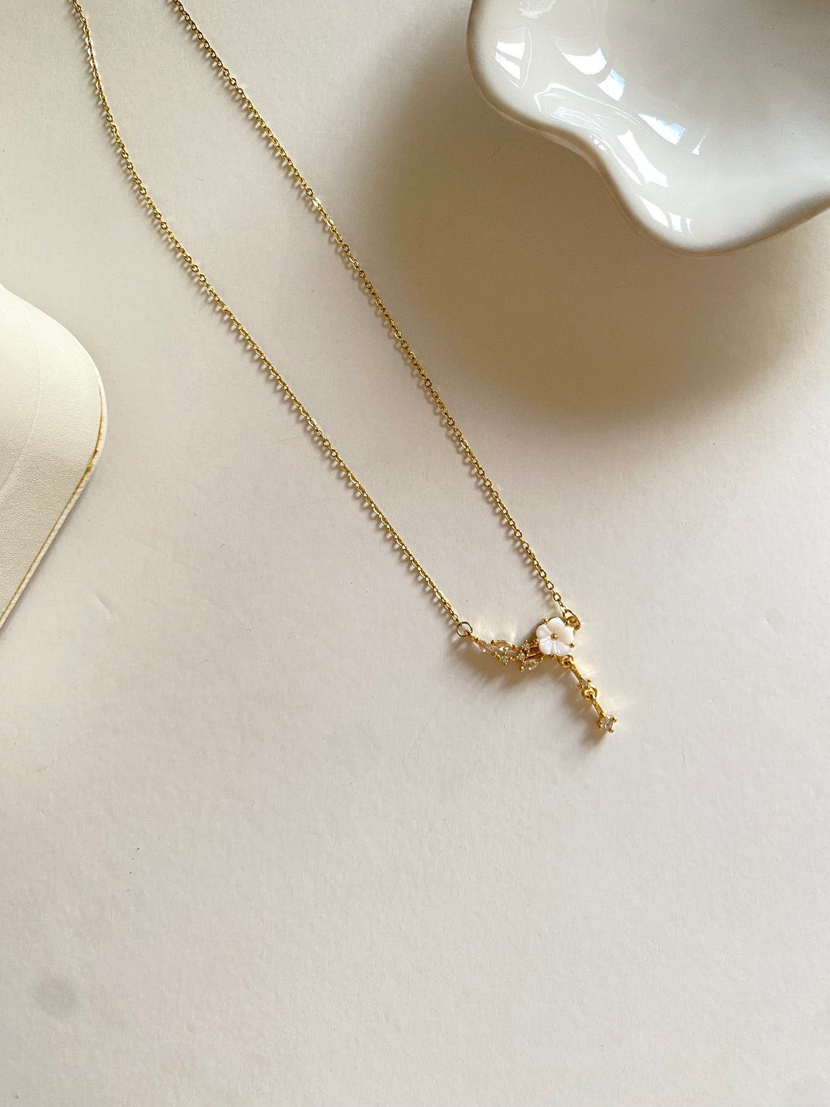 Flower necklace