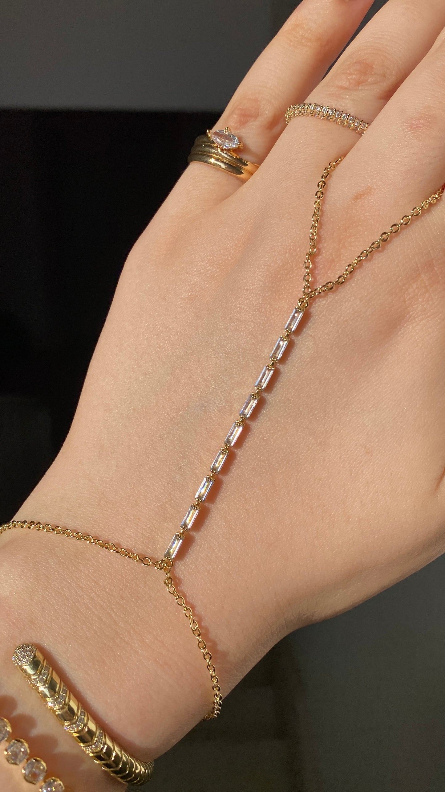 Tennis handchain stack