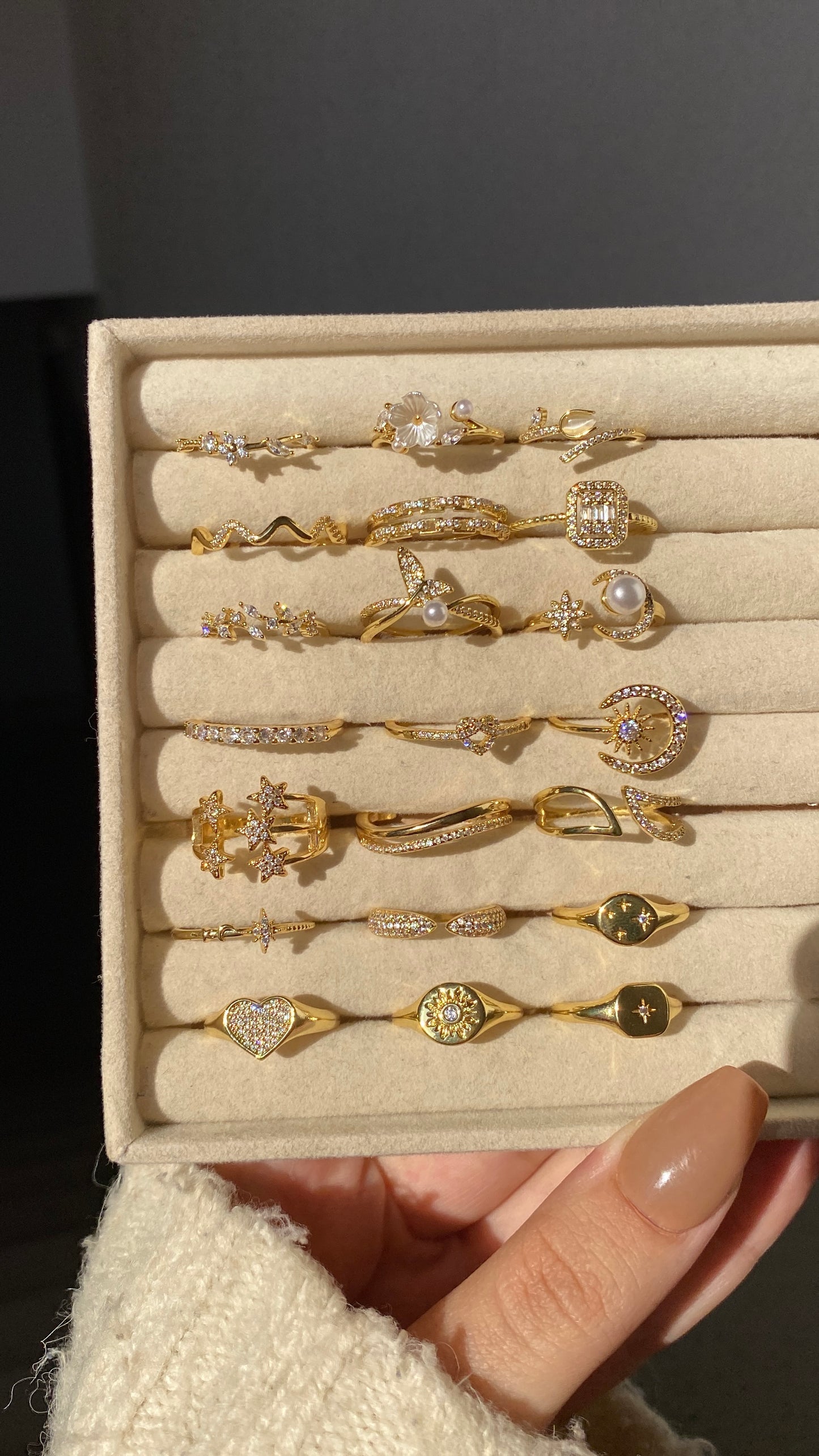 Flower and heart rings