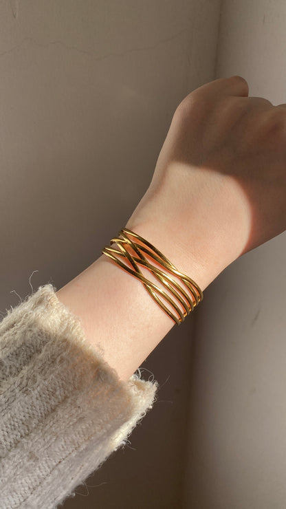 Layered bangle