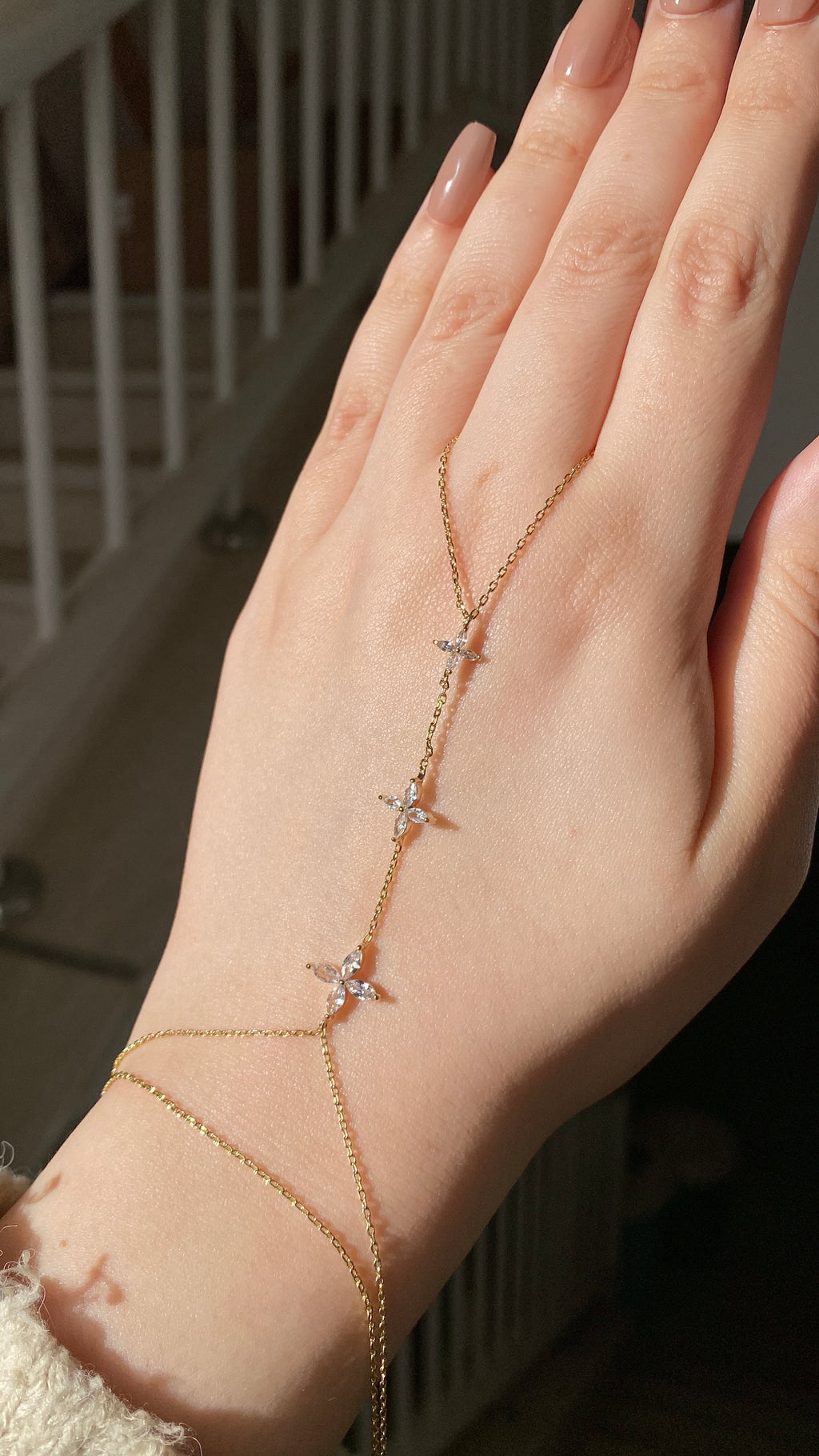 Flowers handchain
