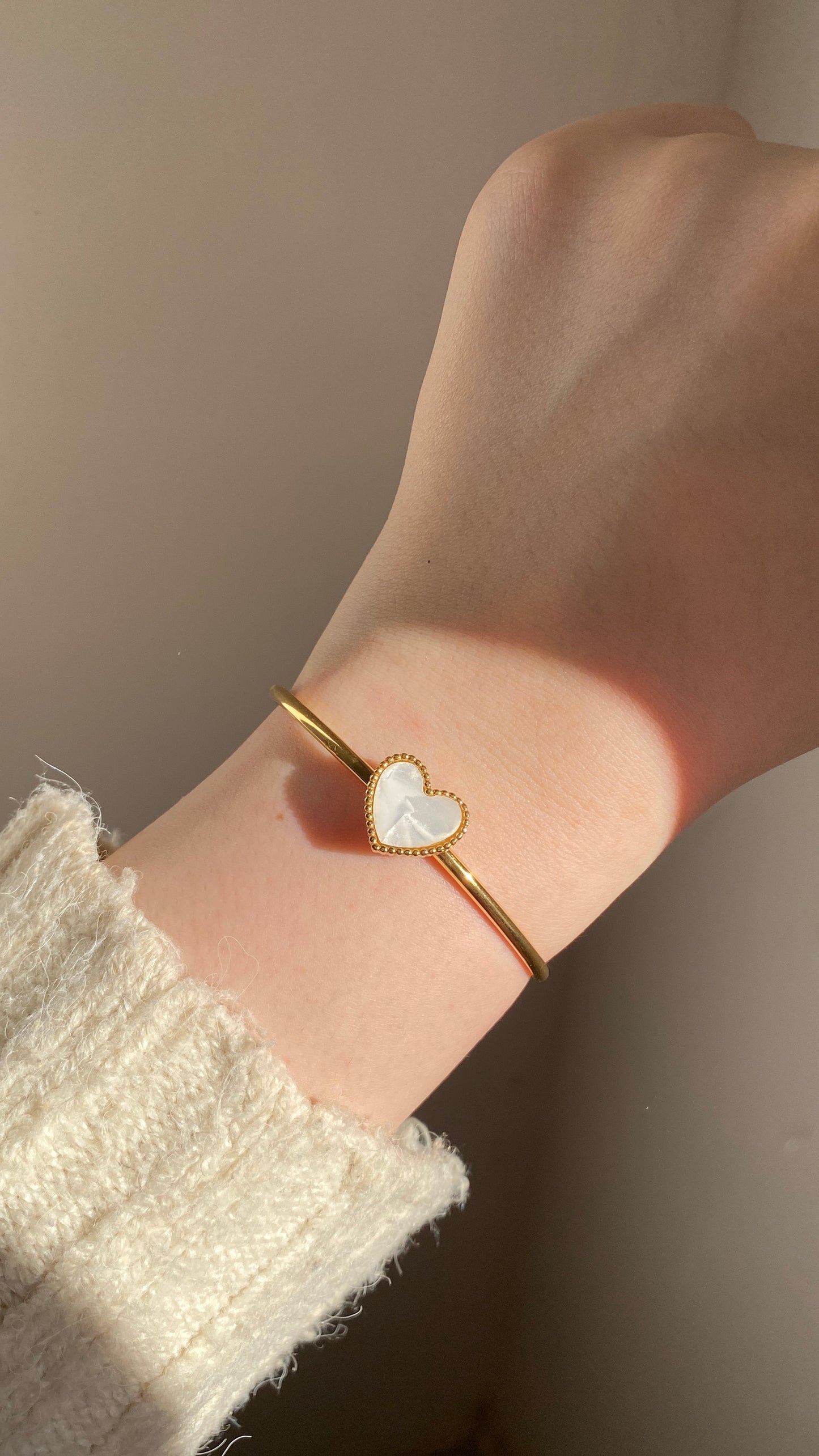White heart bangle