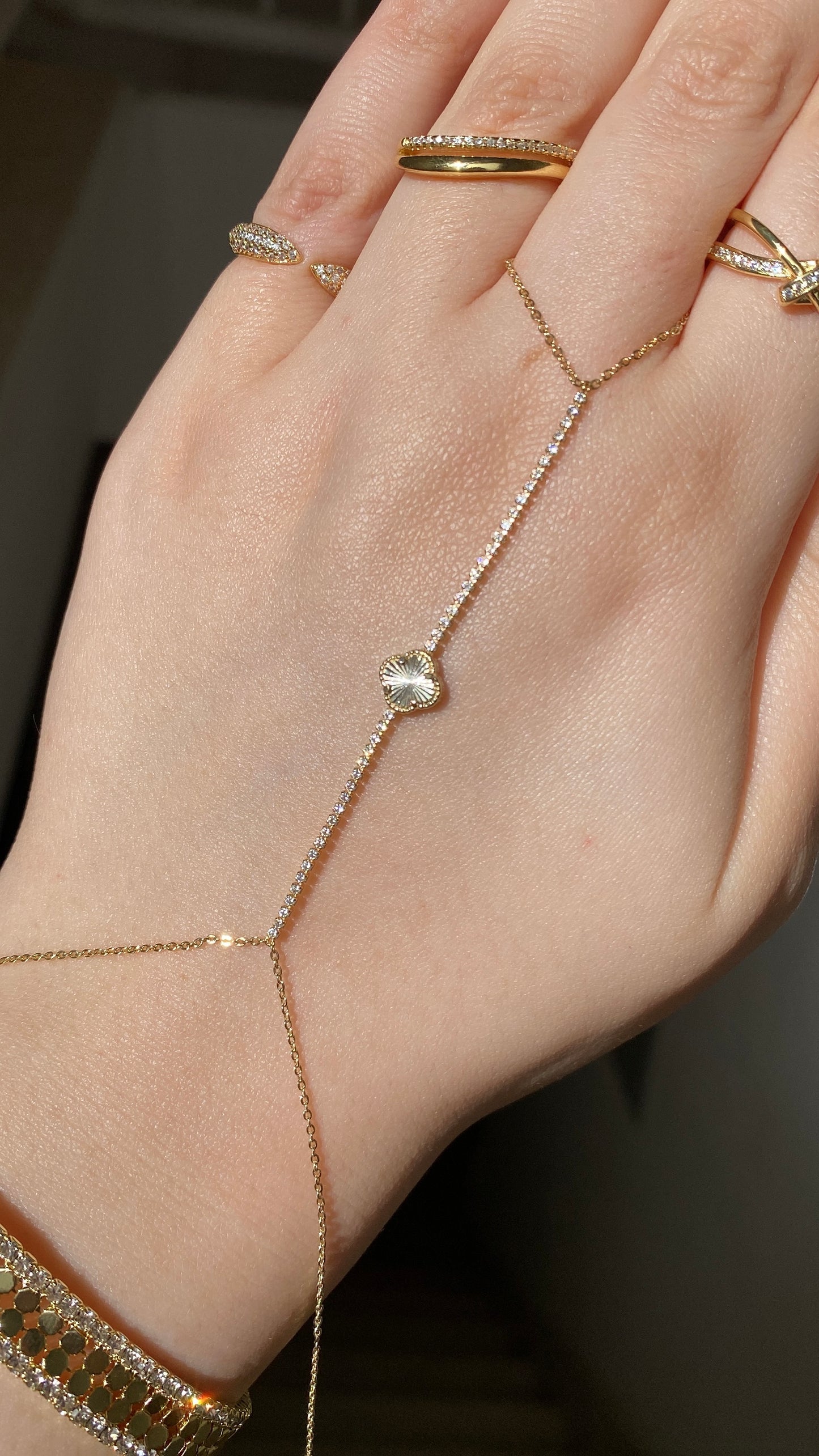 Vancleef handchain stacking