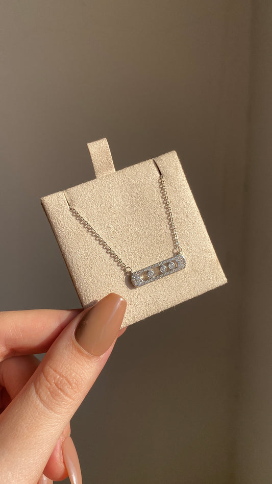 Silver move necklace