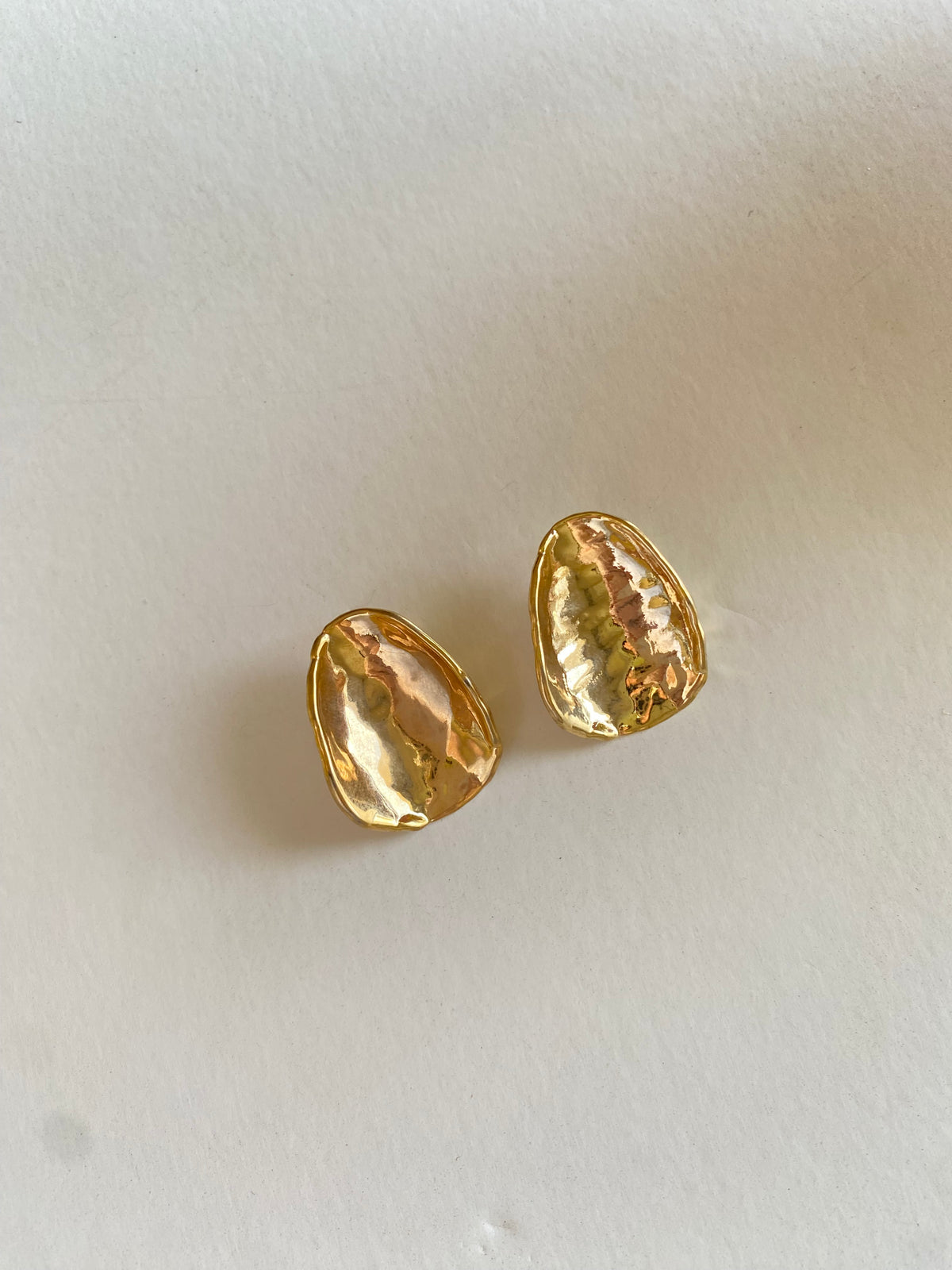 Concave earrings
