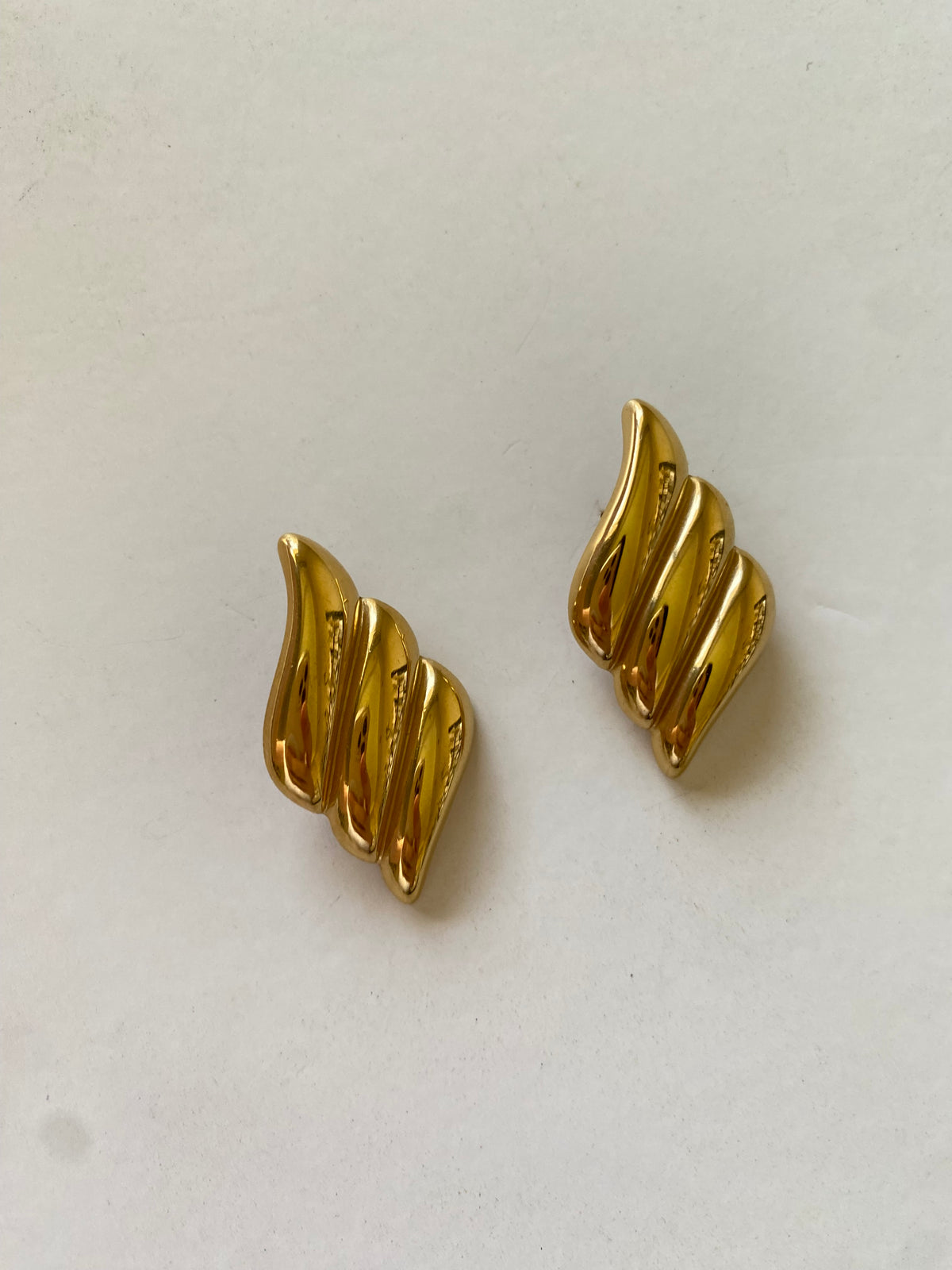 Wavy earrings