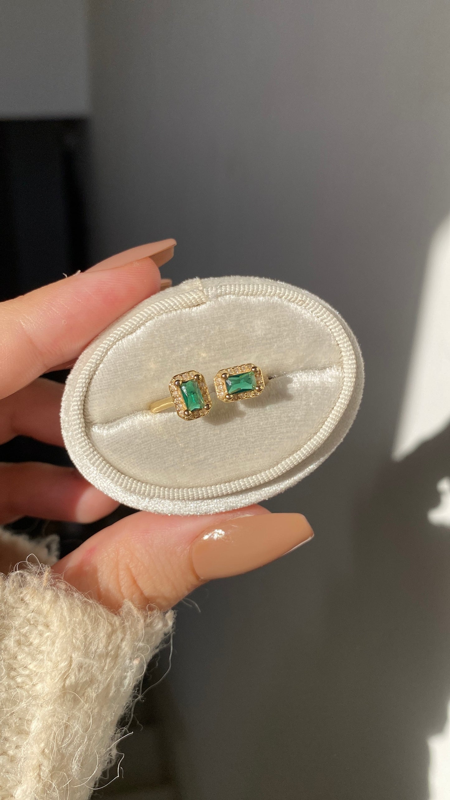 Double stone ring