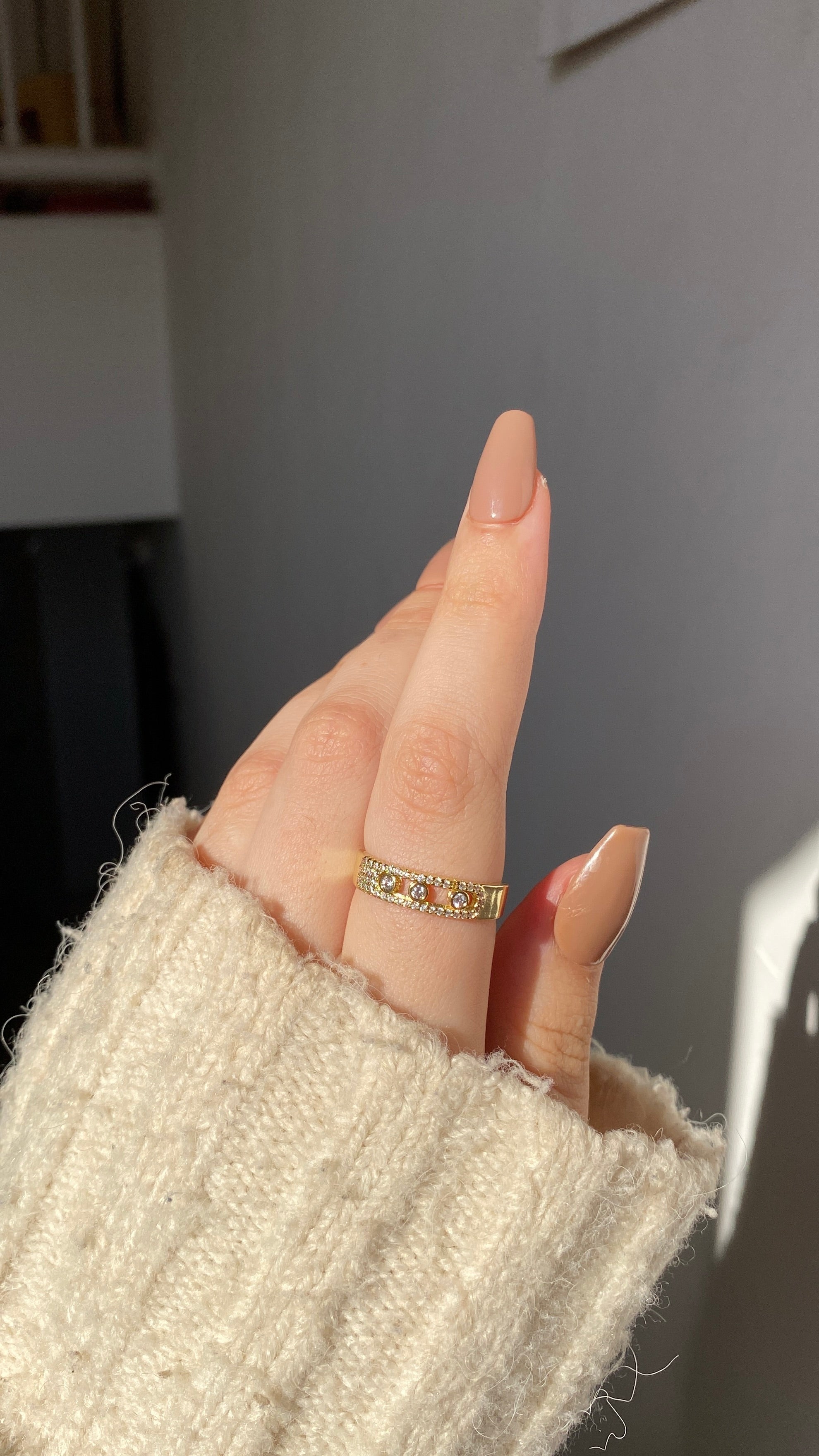 Move ring