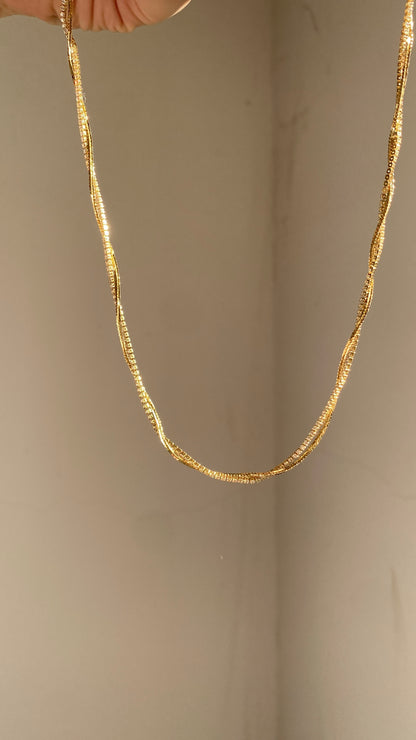 Twisted tennis necklace