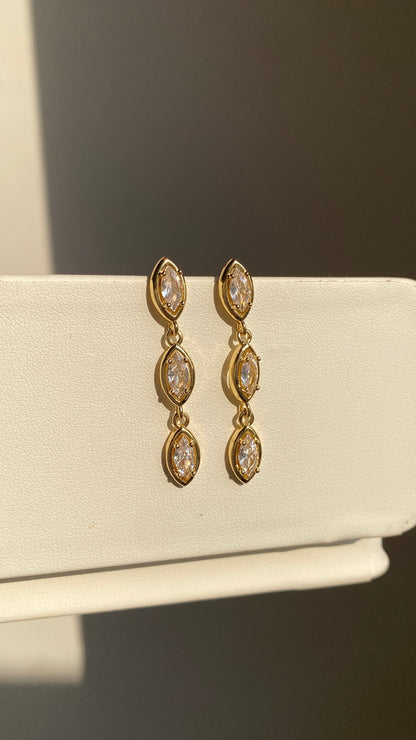 Triple stones earrings