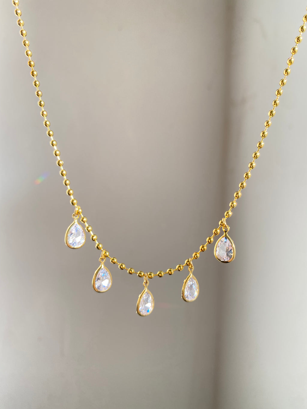 Oval stones necklace