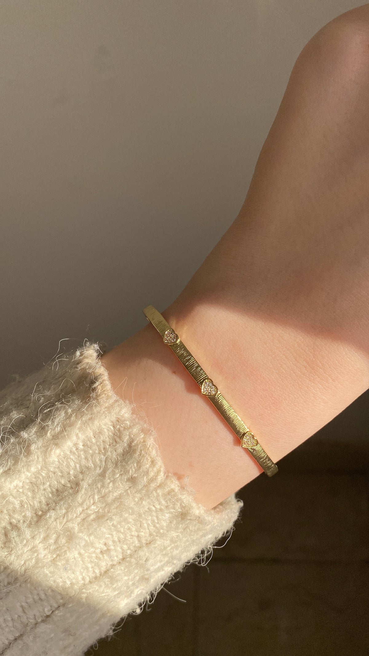 Three hearts bangle