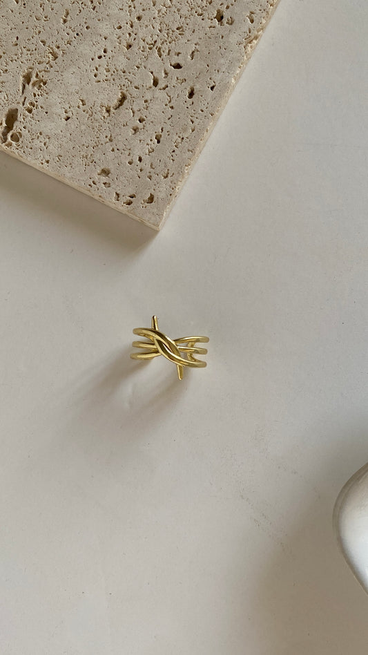 Knot ring