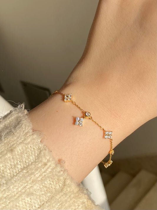 Flowers bracelet