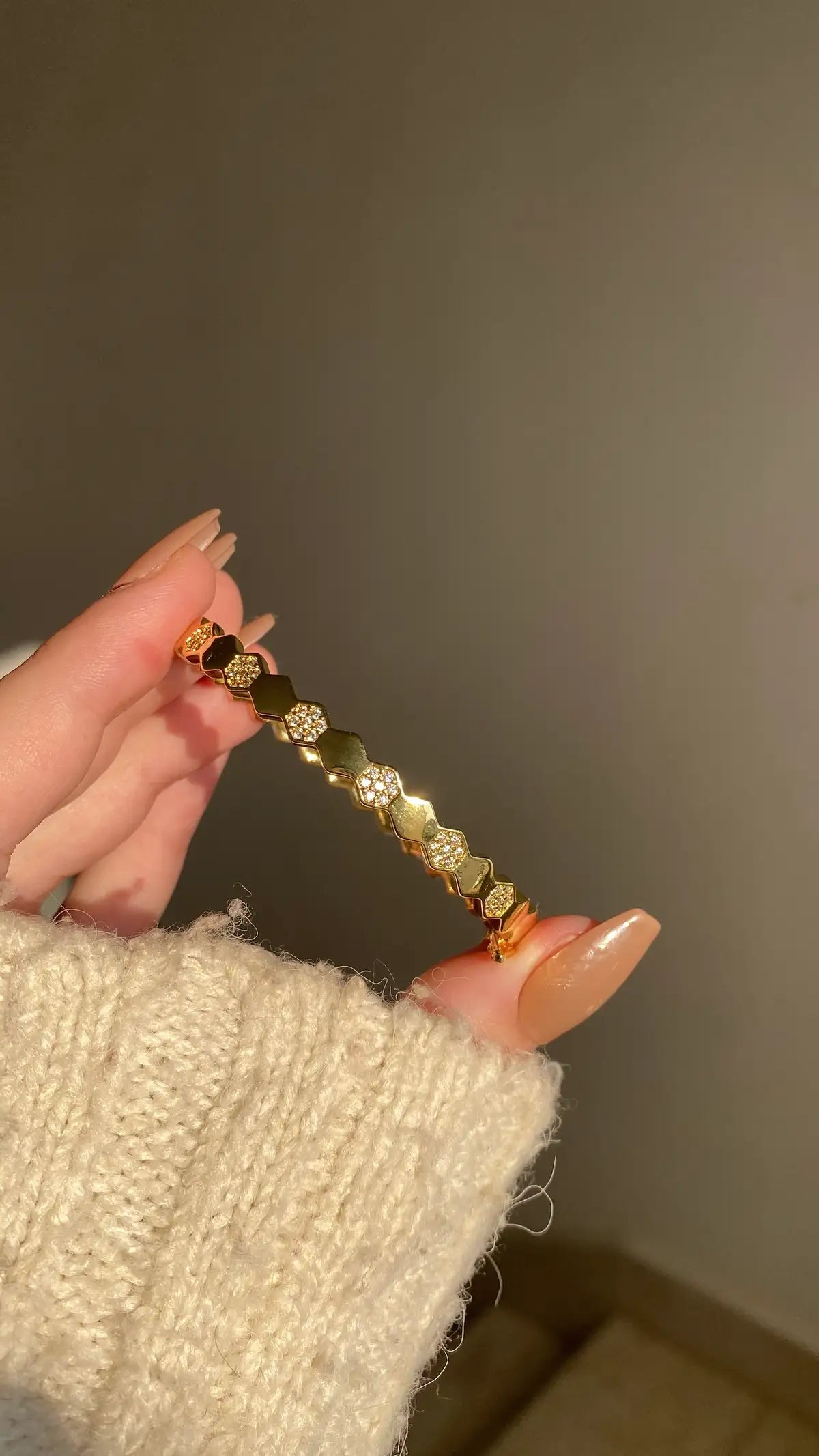 Honeybee bangle
